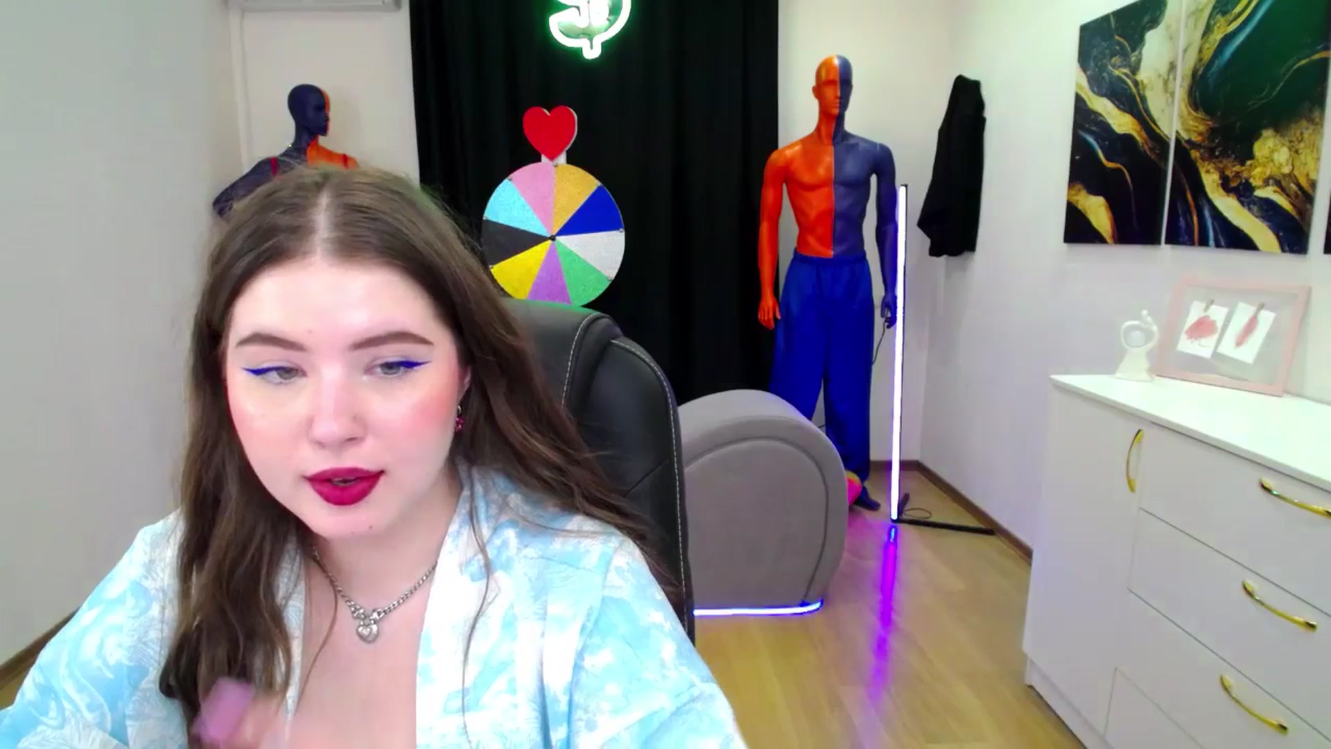 Gallery image thumbnail from AdmireMyEyes's myfreecams stream on, 03/05/2025, 09:44 image 13 of 20