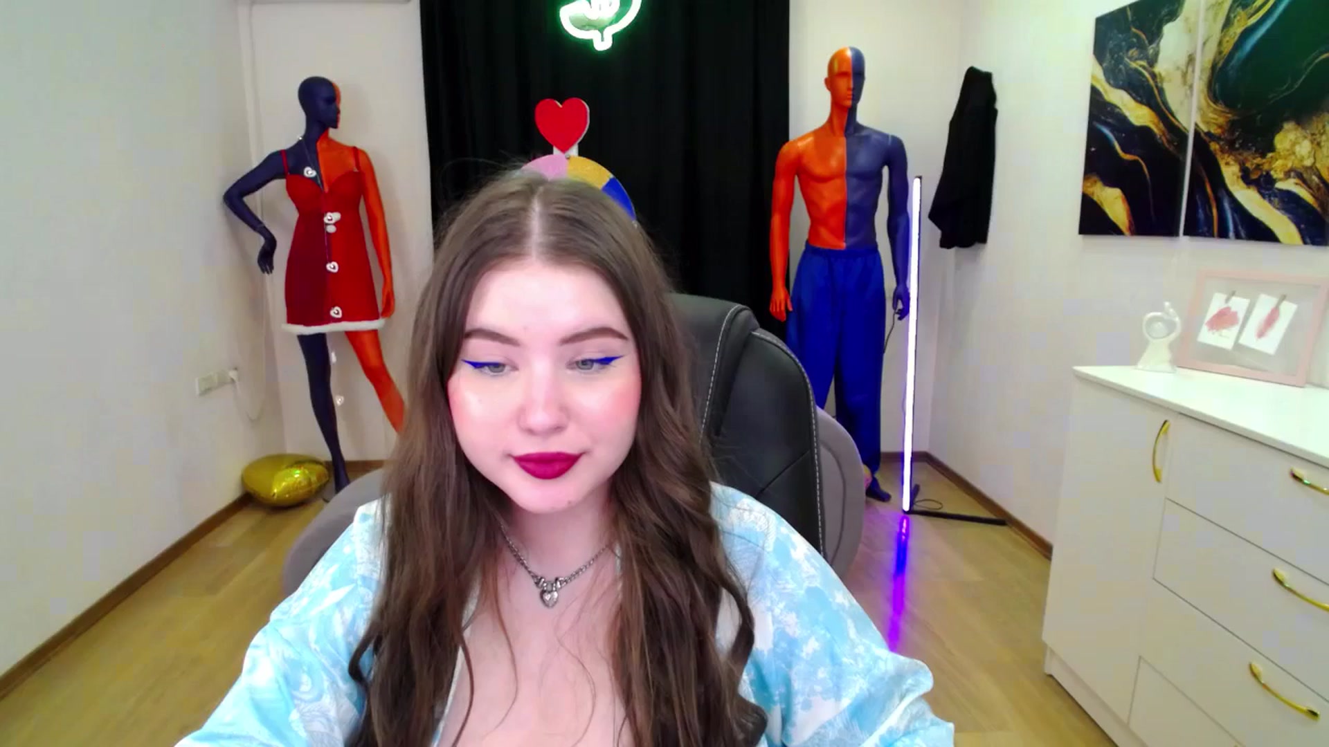 Gallery image thumbnail from AdmireMyEyes's myfreecams stream on, 03/05/2025, 09:44 image 3 of 20