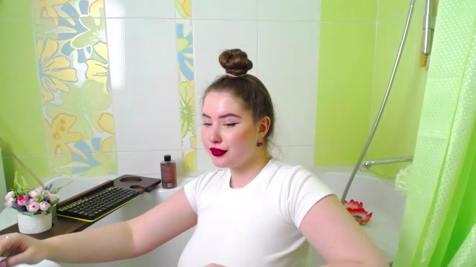Gallery image thumbnail from AdmireMyEyes's myfreecams stream on, 03/06/2025, 07:48 image 15 of 20