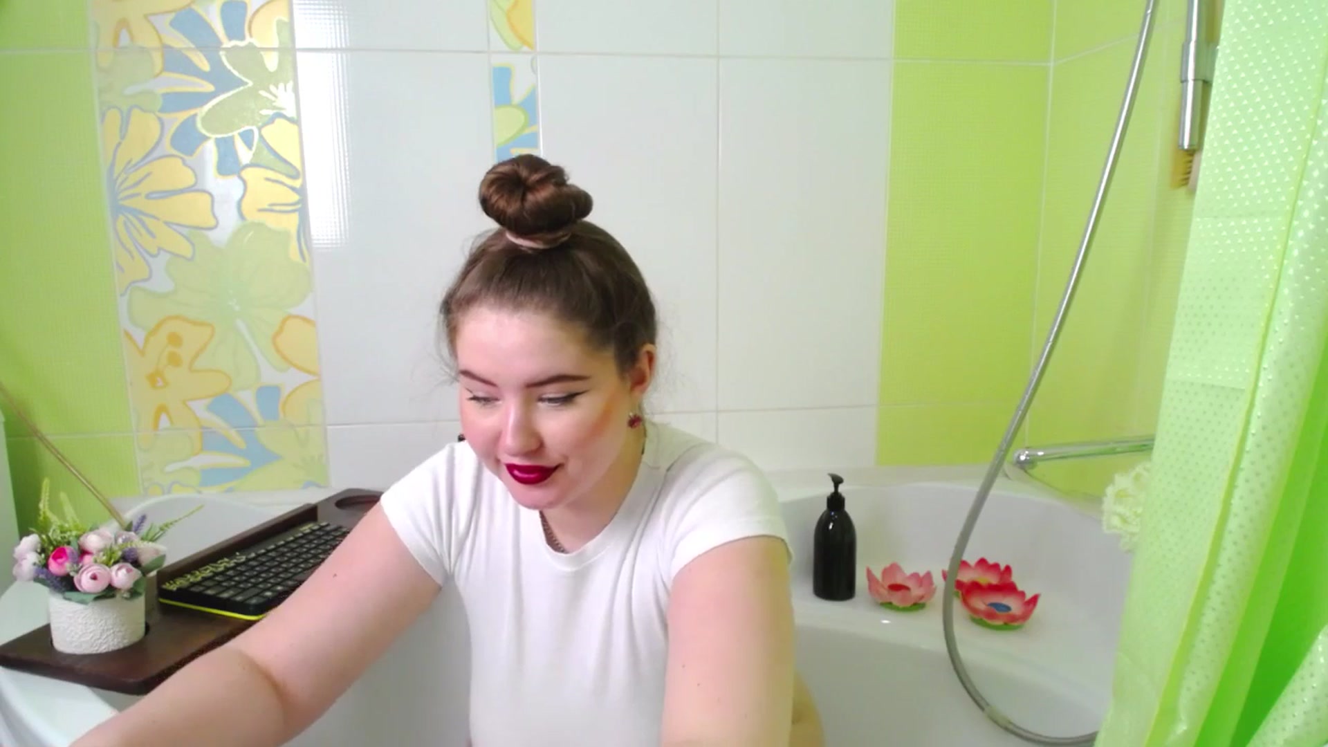 Gallery image thumbnail from AdmireMyEyes's myfreecams stream on, 03/06/2025, 07:48 image 10 of 20