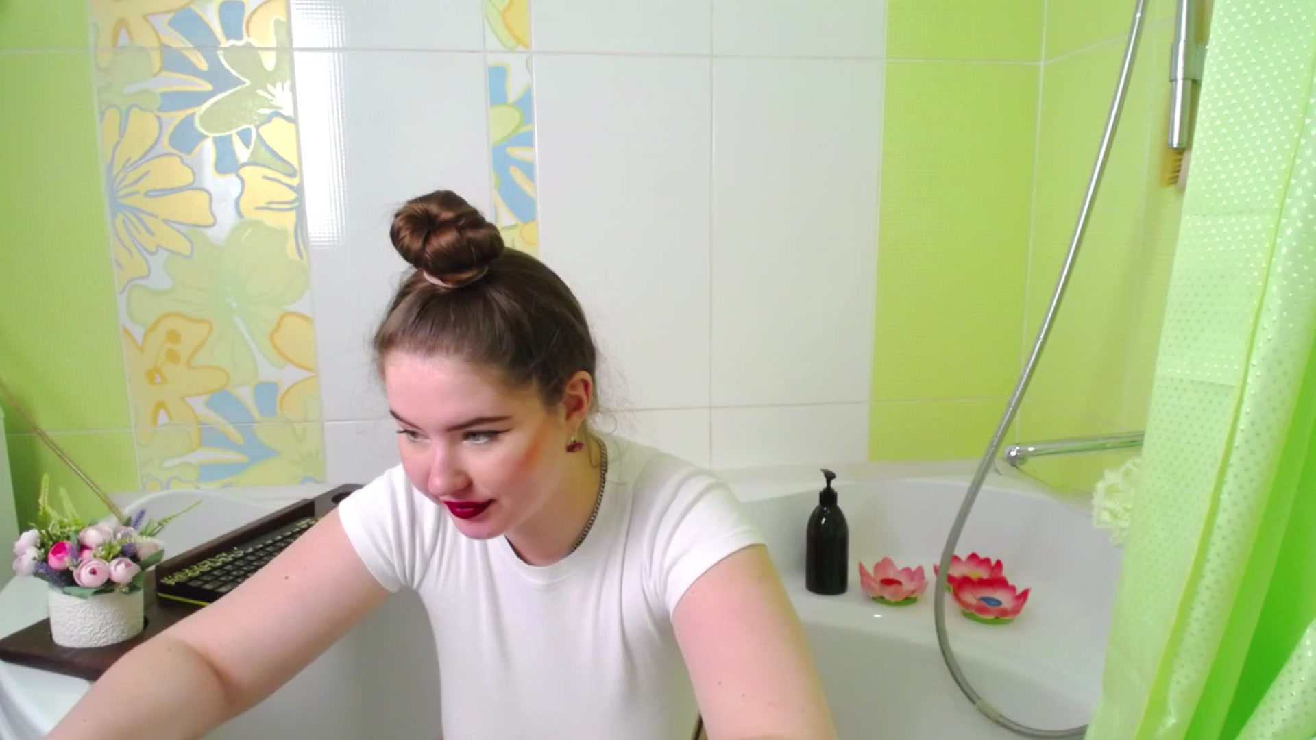 Gallery image thumbnail from AdmireMyEyes's myfreecams stream on, 03/06/2025, 07:48 image 13 of 20