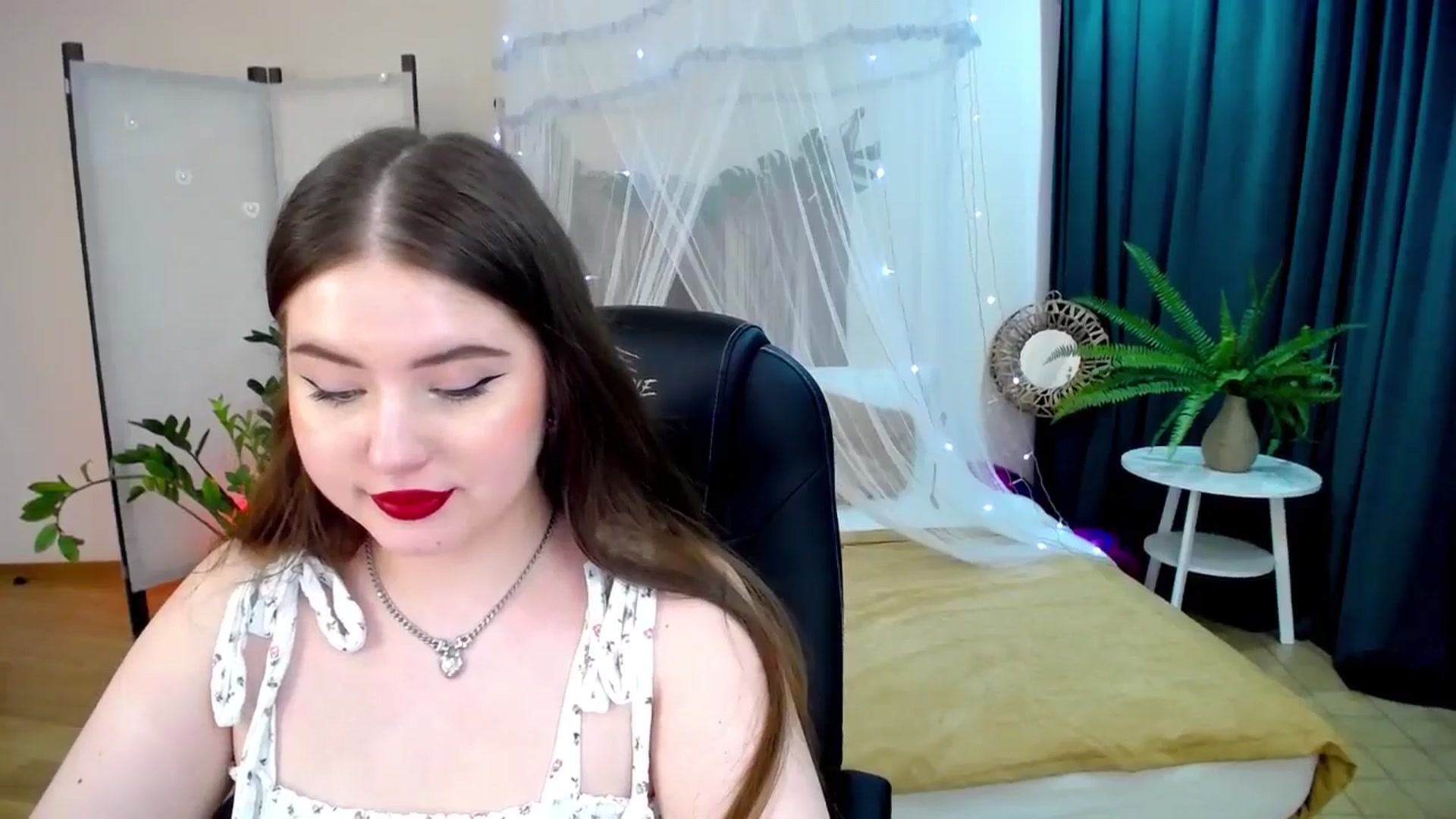 Gallery image thumbnail from AdmireMyEyes's myfreecams stream on, 03/06/2025, 09:48 image 7 of 20