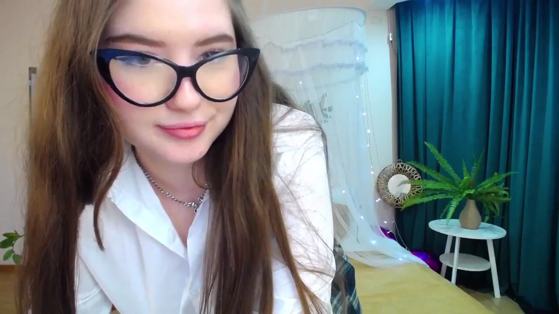Gallery image thumbnail from AdmireMyEyes's myfreecams stream on, 03/07/2025, 19:38 image 4 of 20
