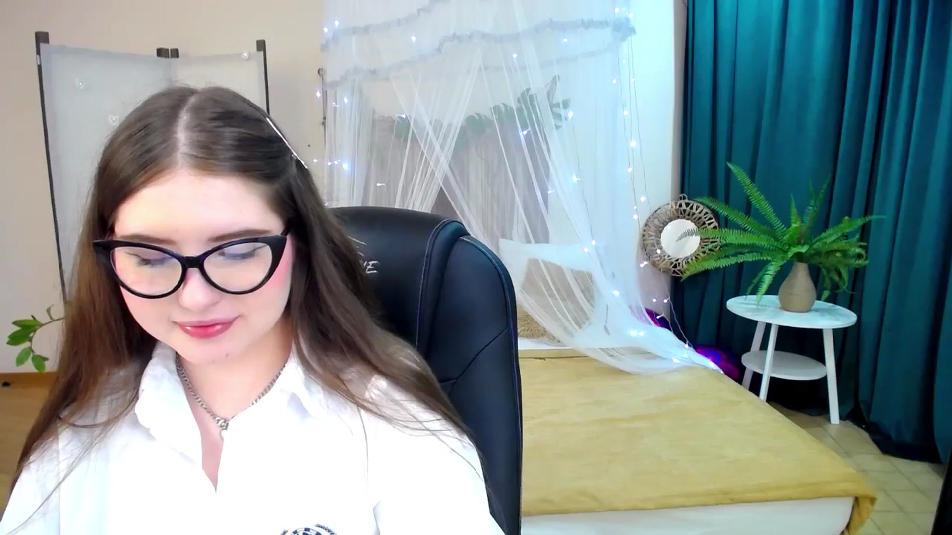 Gallery image thumbnail from AdmireMyEyes's myfreecams stream on, 03/07/2025, 20:33 image 5 of 20