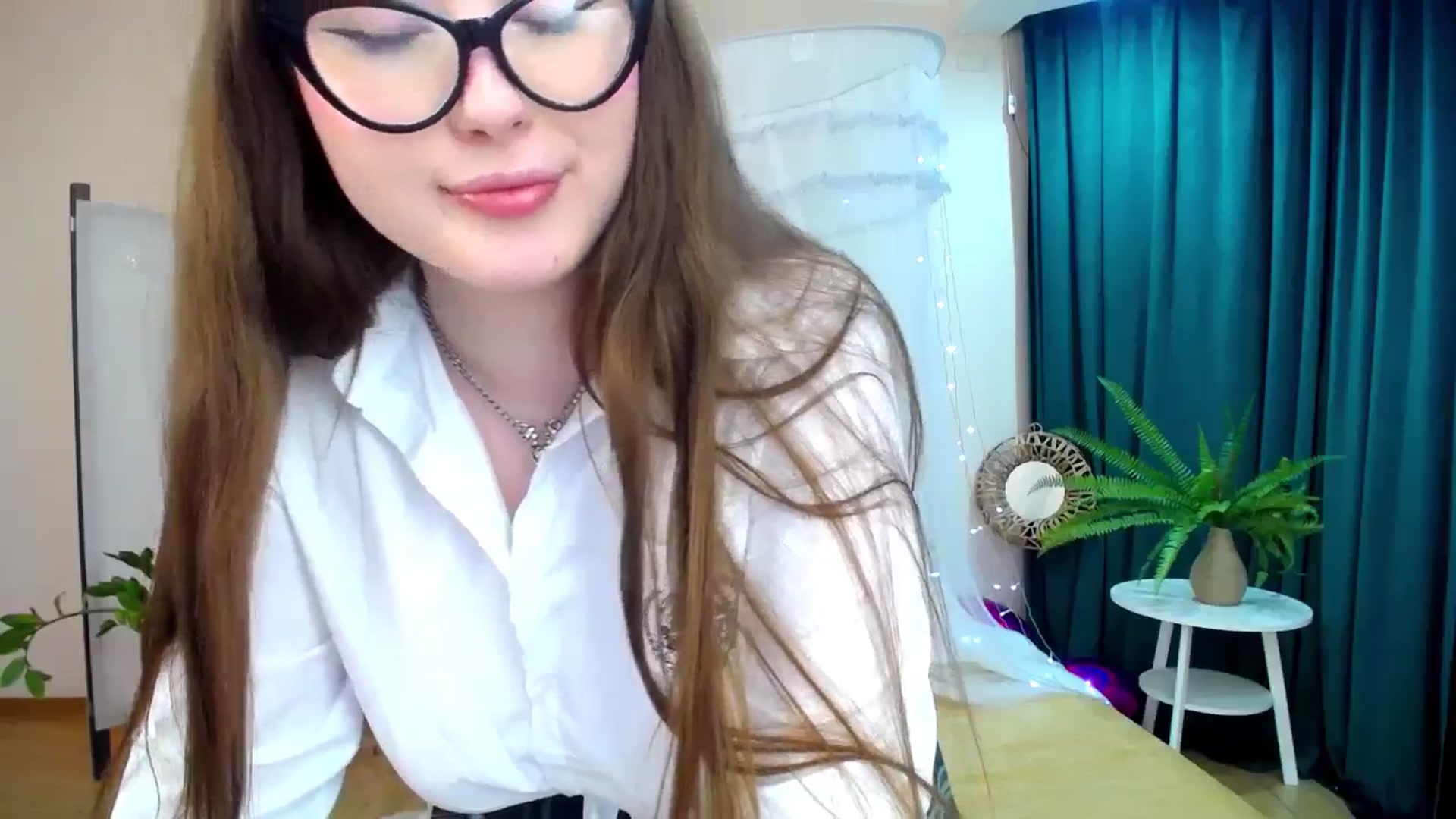 Gallery image thumbnail from AdmireMyEyes's myfreecams stream on, 03/07/2025, 20:33 image 18 of 20