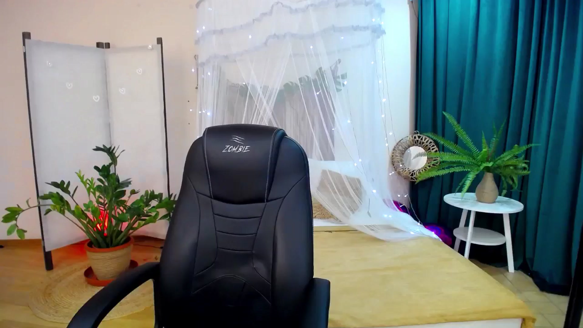 Gallery image thumbnail from AdmireMyEyes's myfreecams stream on, 03/07/2025, 21:31 image 17 of 20