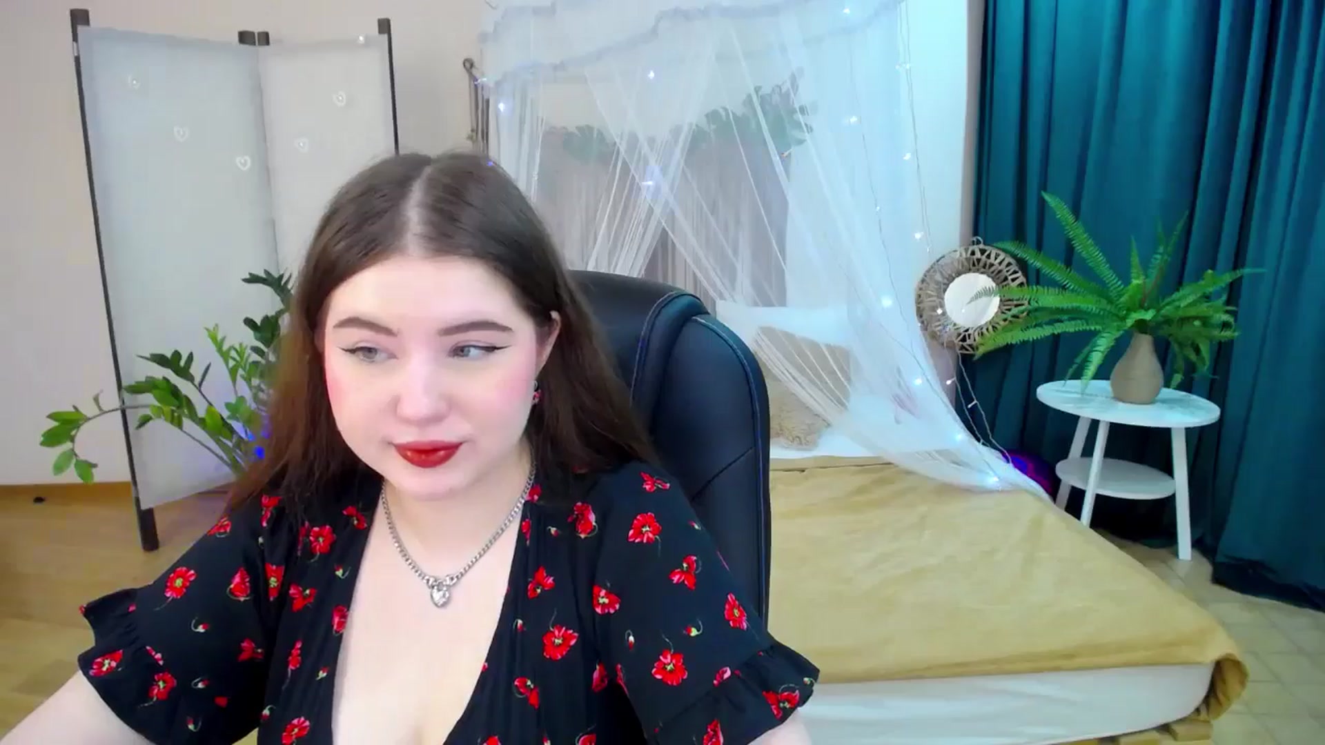 Gallery image thumbnail from AdmireMyEyes's myfreecams stream on, 03/08/2025, 18:44 image 10 of 20