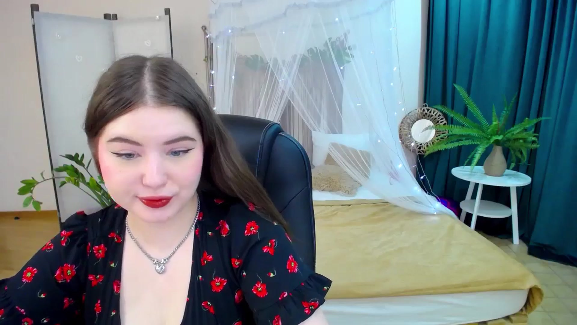 Gallery image thumbnail from AdmireMyEyes's myfreecams stream on, 03/08/2025, 18:44 image 20 of 20