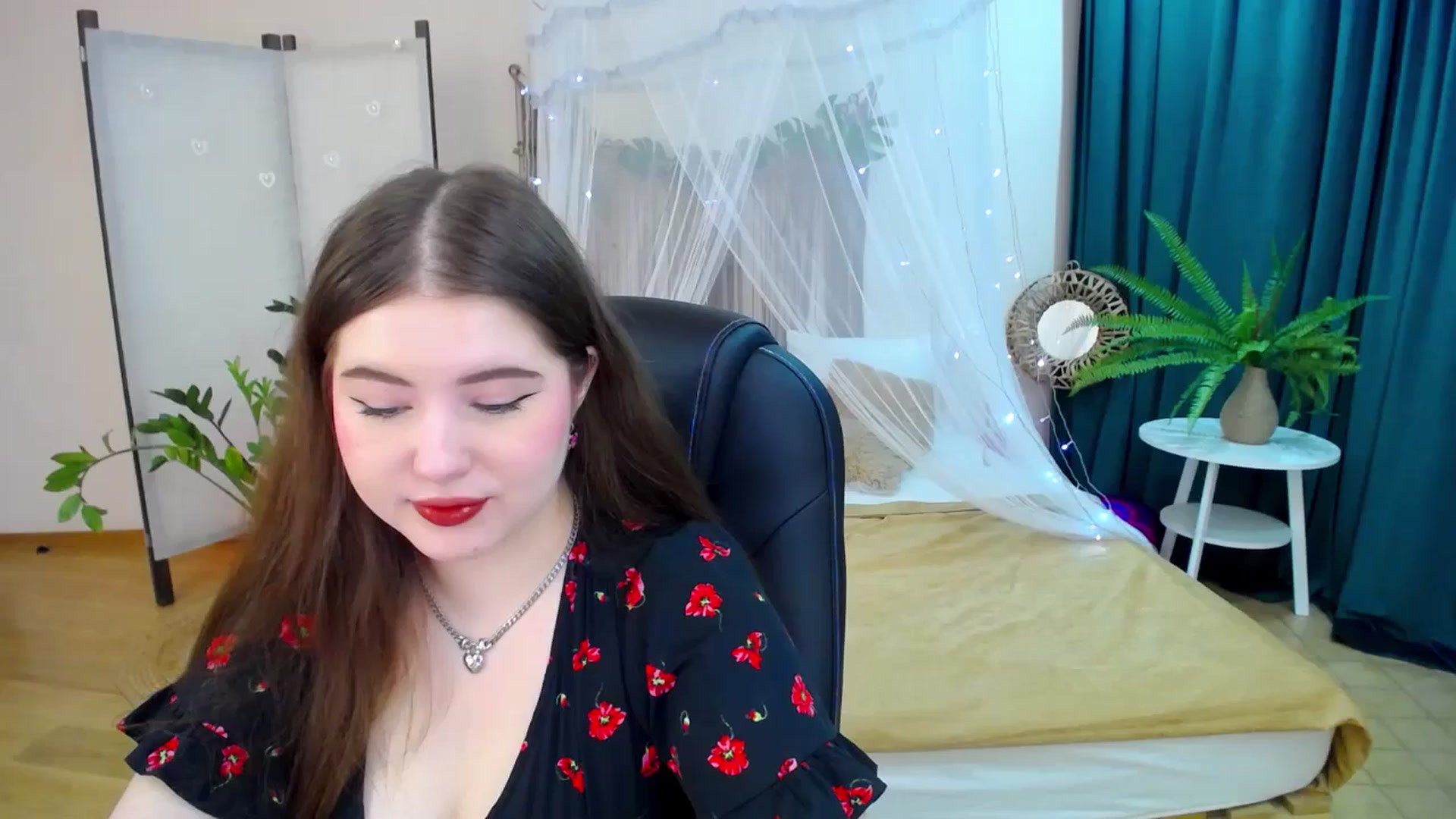 Gallery image thumbnail from AdmireMyEyes's myfreecams stream on, 03/08/2025, 18:44 image 12 of 20