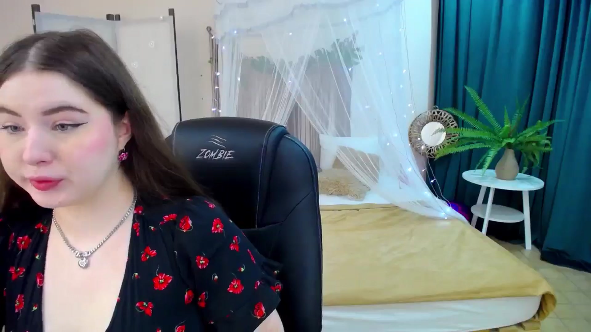 Gallery image thumbnail from AdmireMyEyes's myfreecams stream on, 03/08/2025, 18:44 image 4 of 20