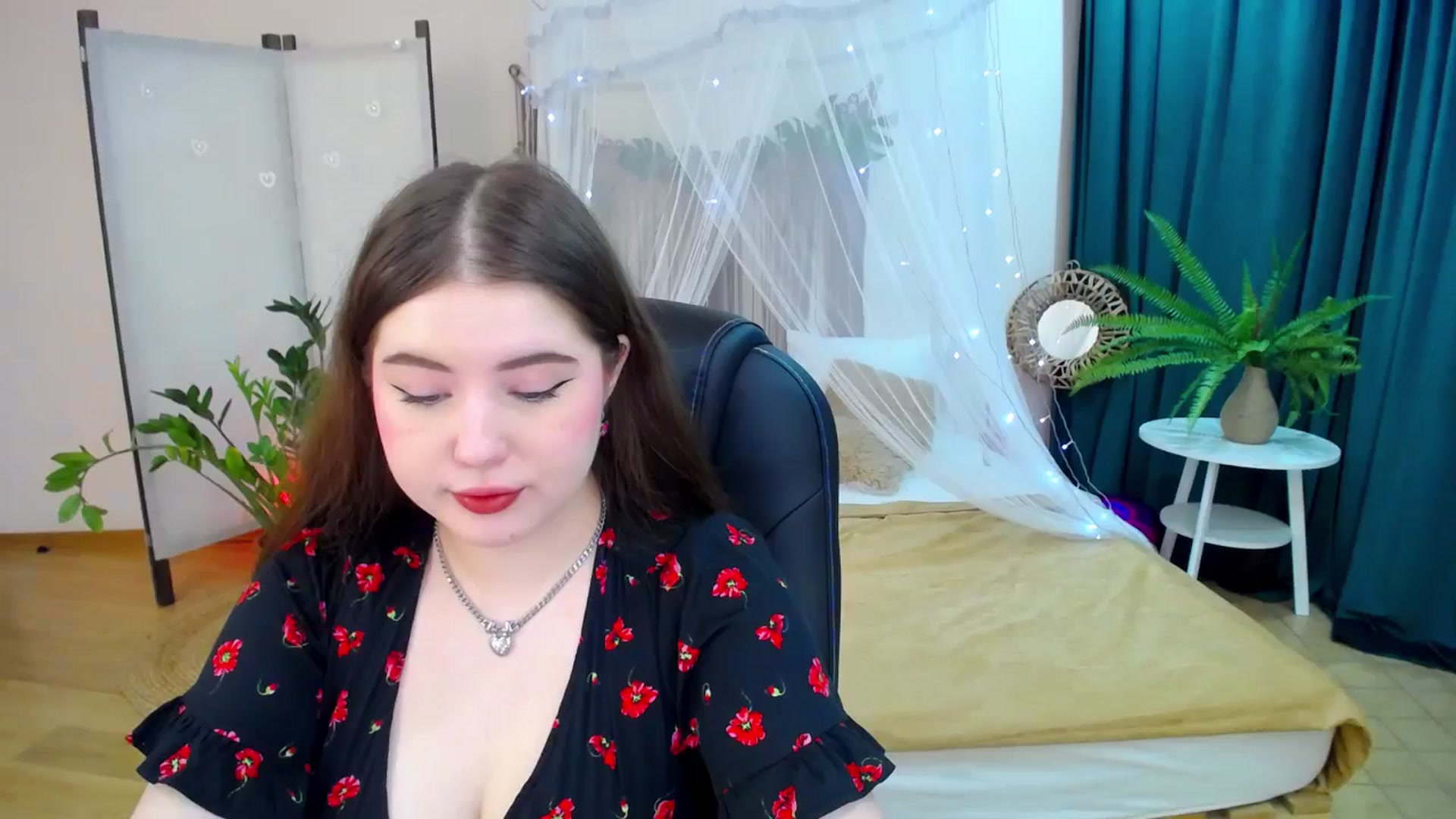 Gallery image thumbnail from AdmireMyEyes's myfreecams stream on, 03/08/2025, 18:44 image 7 of 20