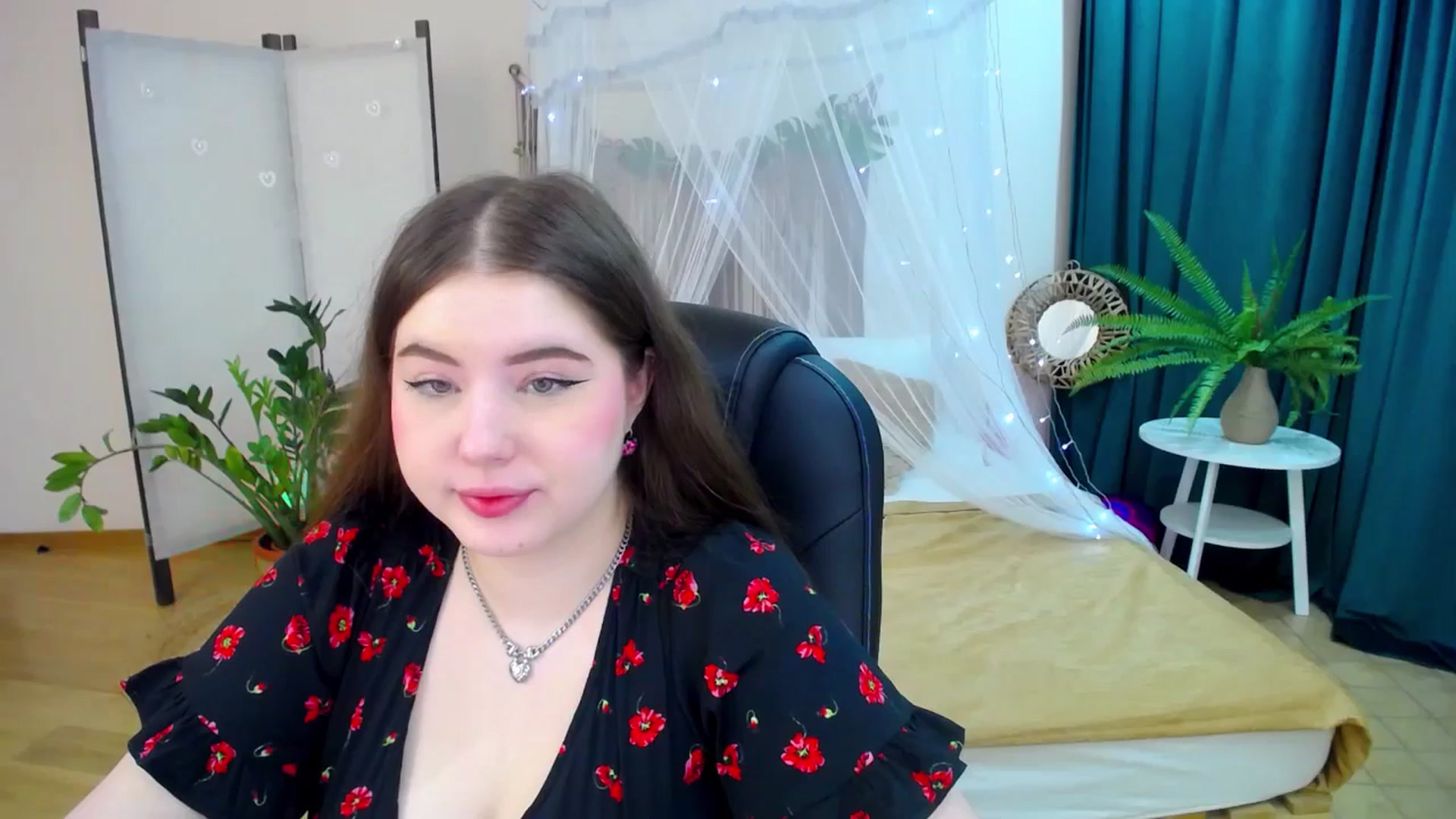 Gallery image thumbnail from AdmireMyEyes's myfreecams stream on, 03/08/2025, 18:44 image 3 of 20