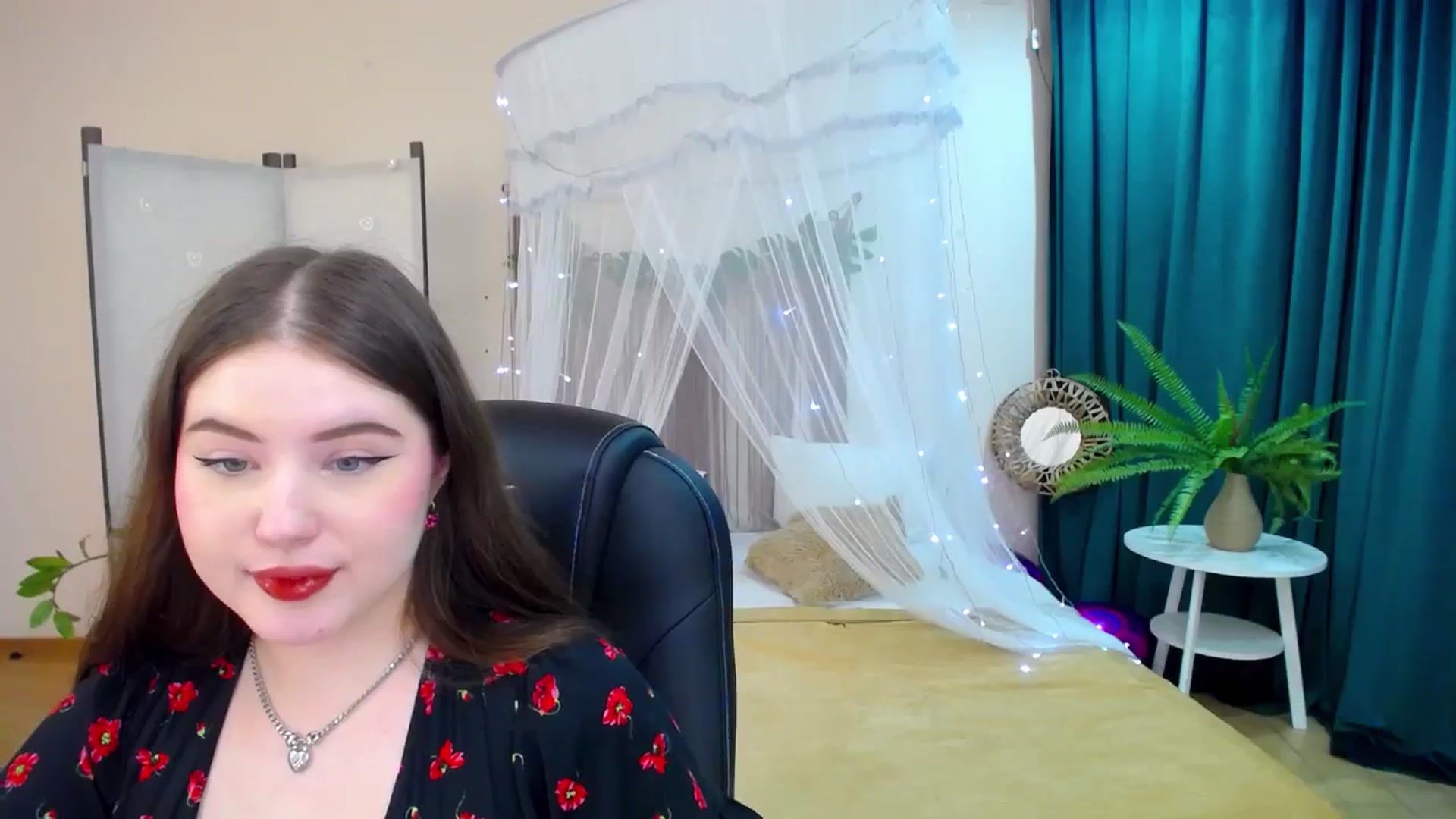 Gallery image thumbnail from AdmireMyEyes's myfreecams stream on, 03/08/2025, 23:39 image 4 of 20