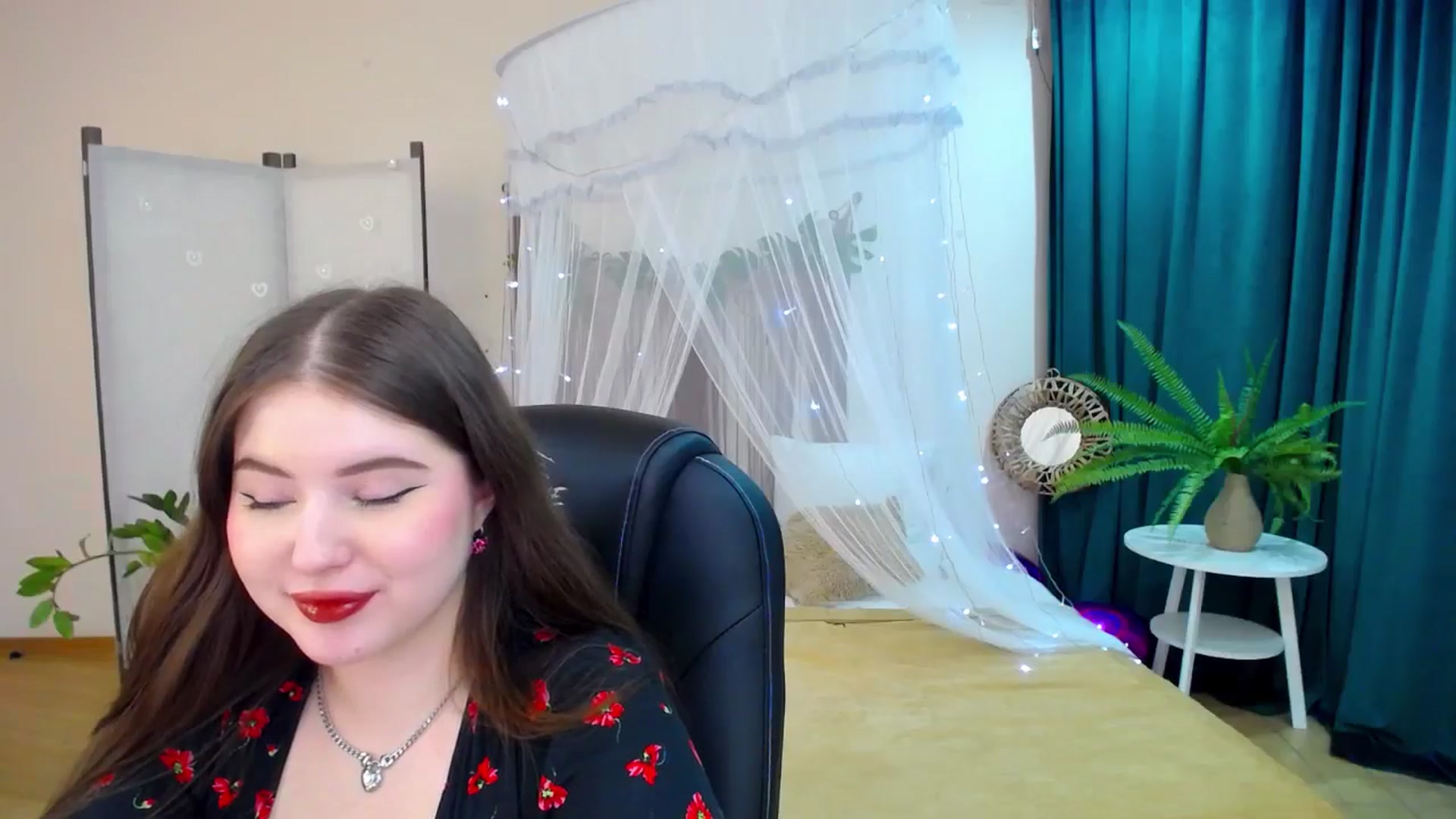 Gallery image thumbnail from AdmireMyEyes's myfreecams stream on, 03/08/2025, 23:39 image 8 of 20