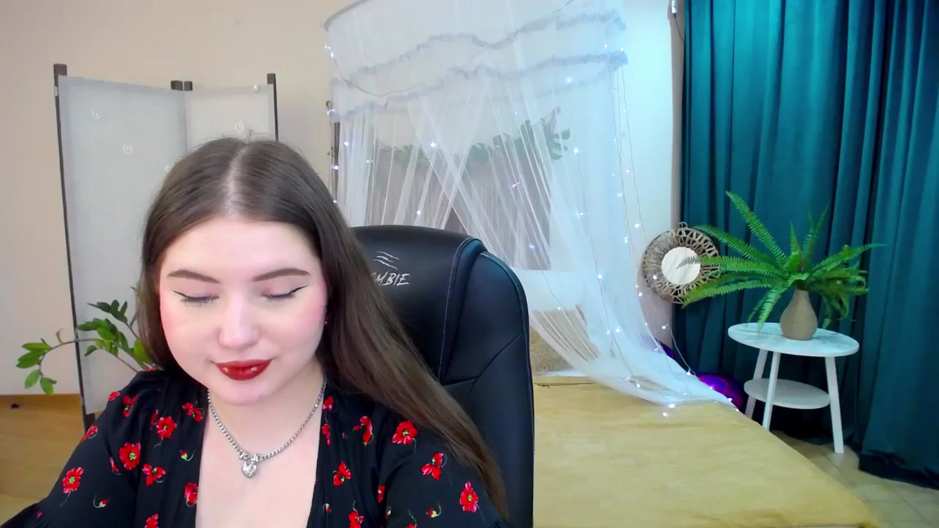 Gallery image thumbnail from AdmireMyEyes's myfreecams stream on, 03/08/2025, 23:39 image 16 of 20