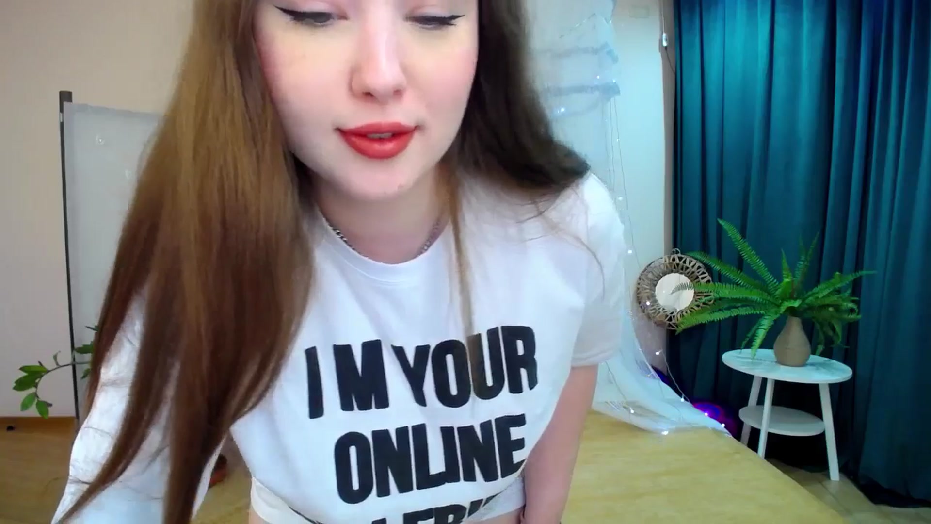 Gallery image thumbnail from AdmireMyEyes's myfreecams stream on, 03/09/2025, 19:00 image 15 of 20