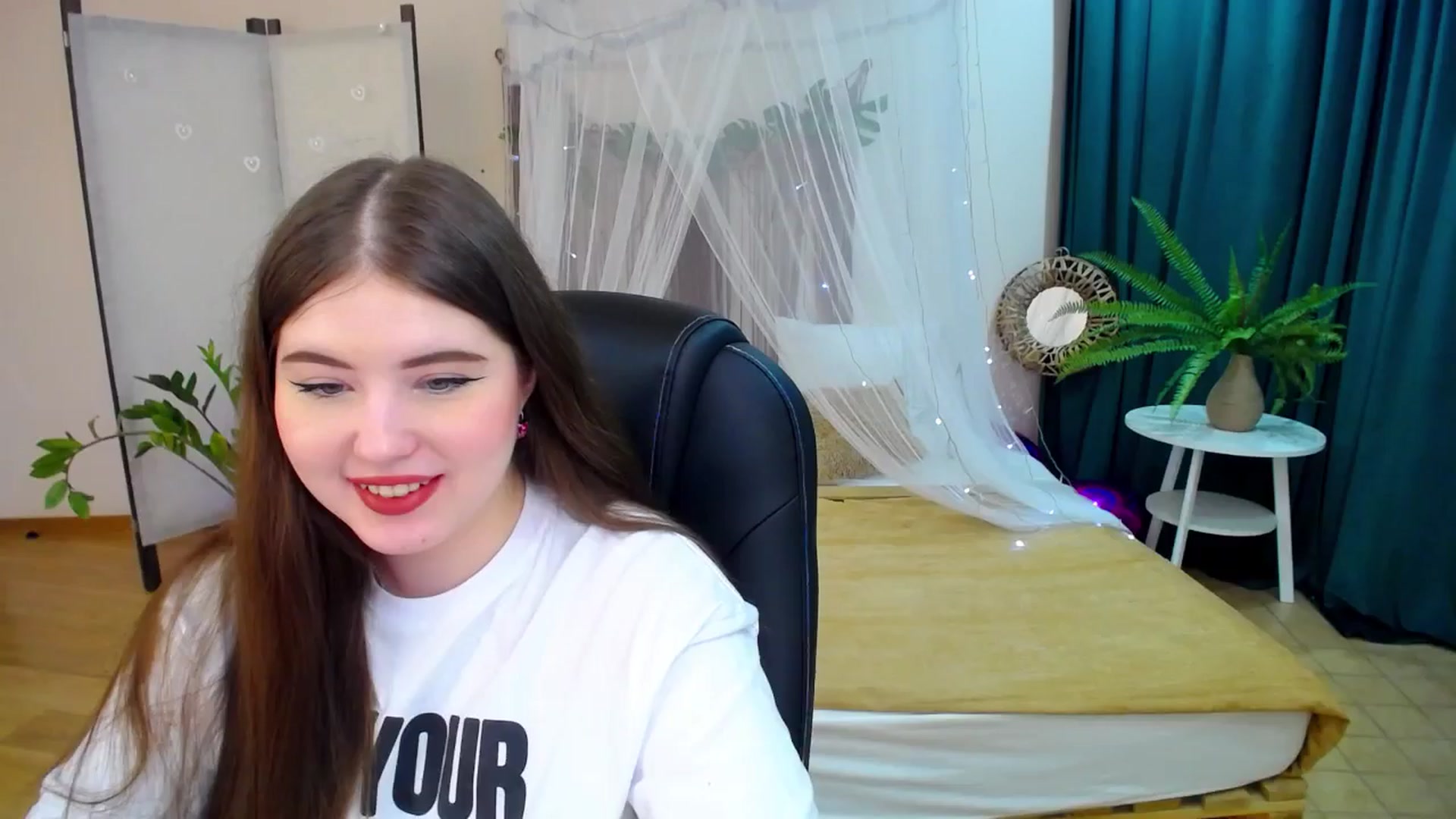 Gallery image thumbnail from AdmireMyEyes's myfreecams stream on, 03/09/2025, 20:15 image 8 of 20