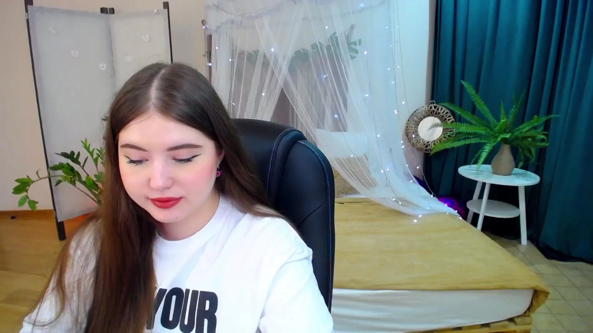 Gallery image thumbnail from AdmireMyEyes's myfreecams stream on, 03/09/2025, 20:15 image 7 of 20