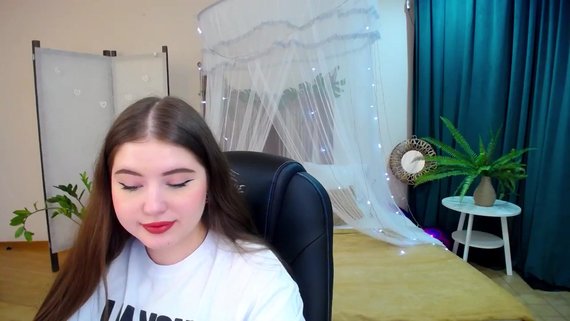 Gallery image thumbnail from AdmireMyEyes's myfreecams stream on, 03/09/2025, 20:53 image 19 of 20