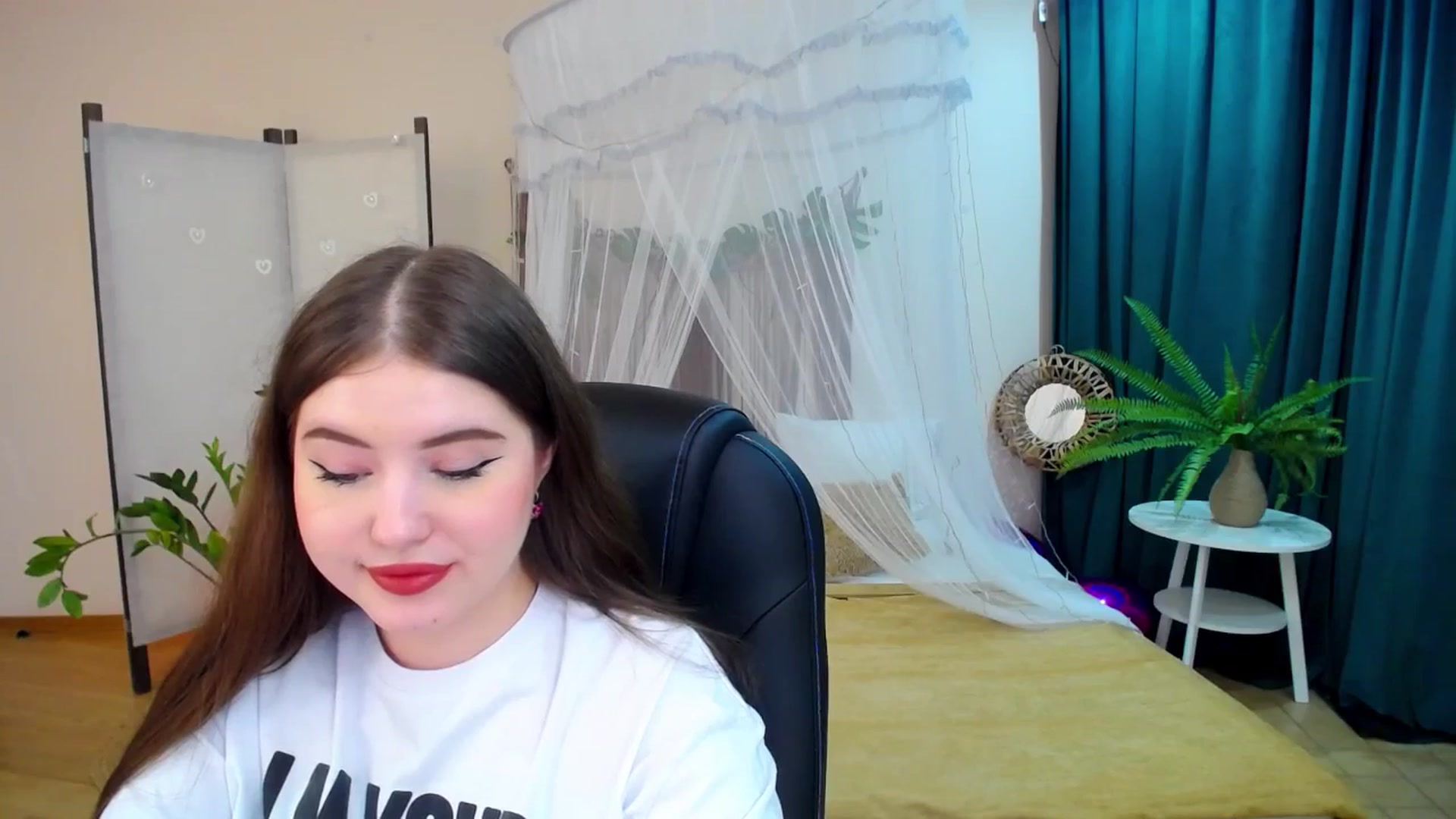 Gallery image thumbnail from AdmireMyEyes's myfreecams stream on, 03/09/2025, 20:53 image 9 of 20