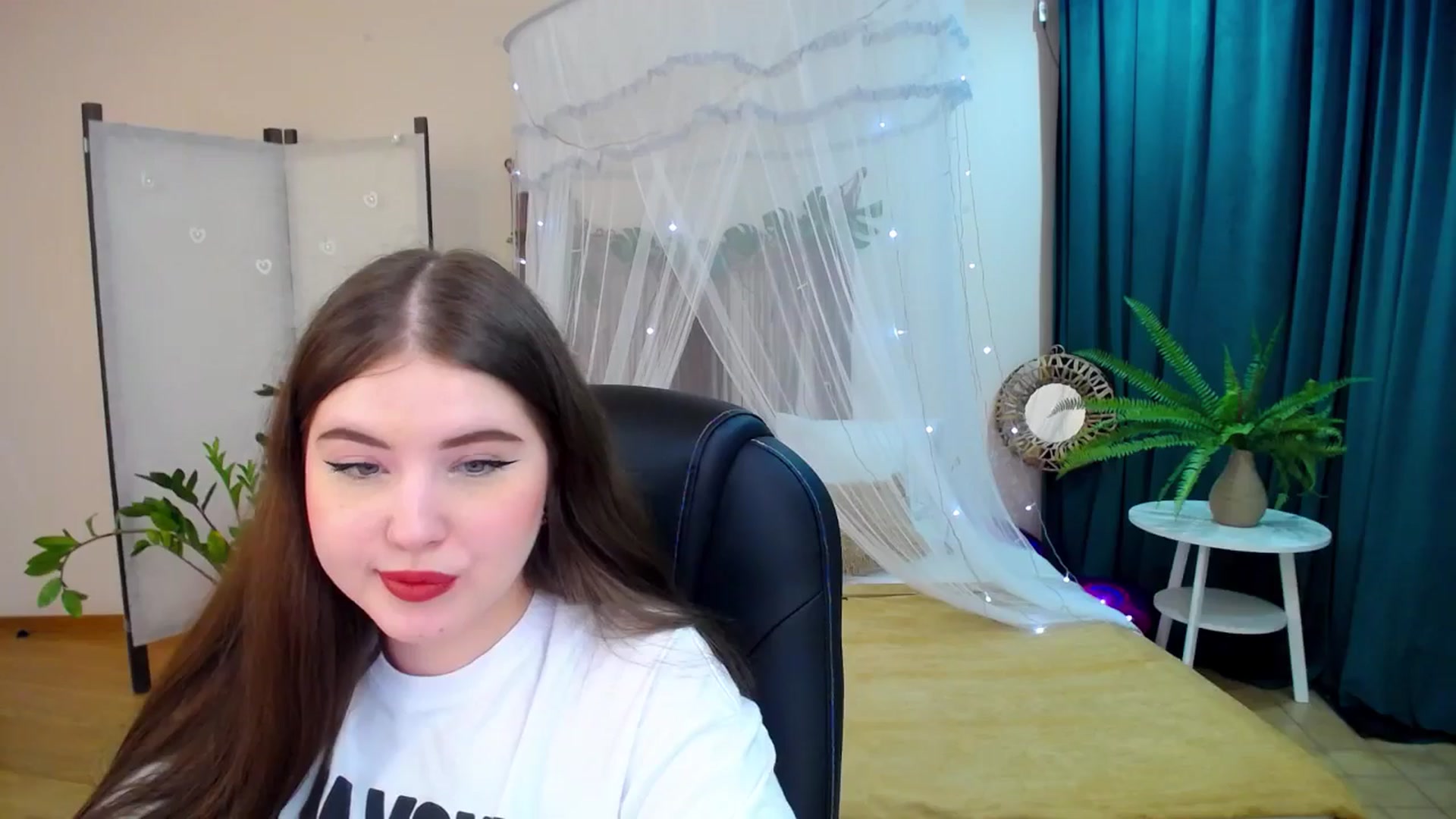 Gallery image thumbnail from AdmireMyEyes's myfreecams stream on, 03/09/2025, 20:53 image 15 of 20