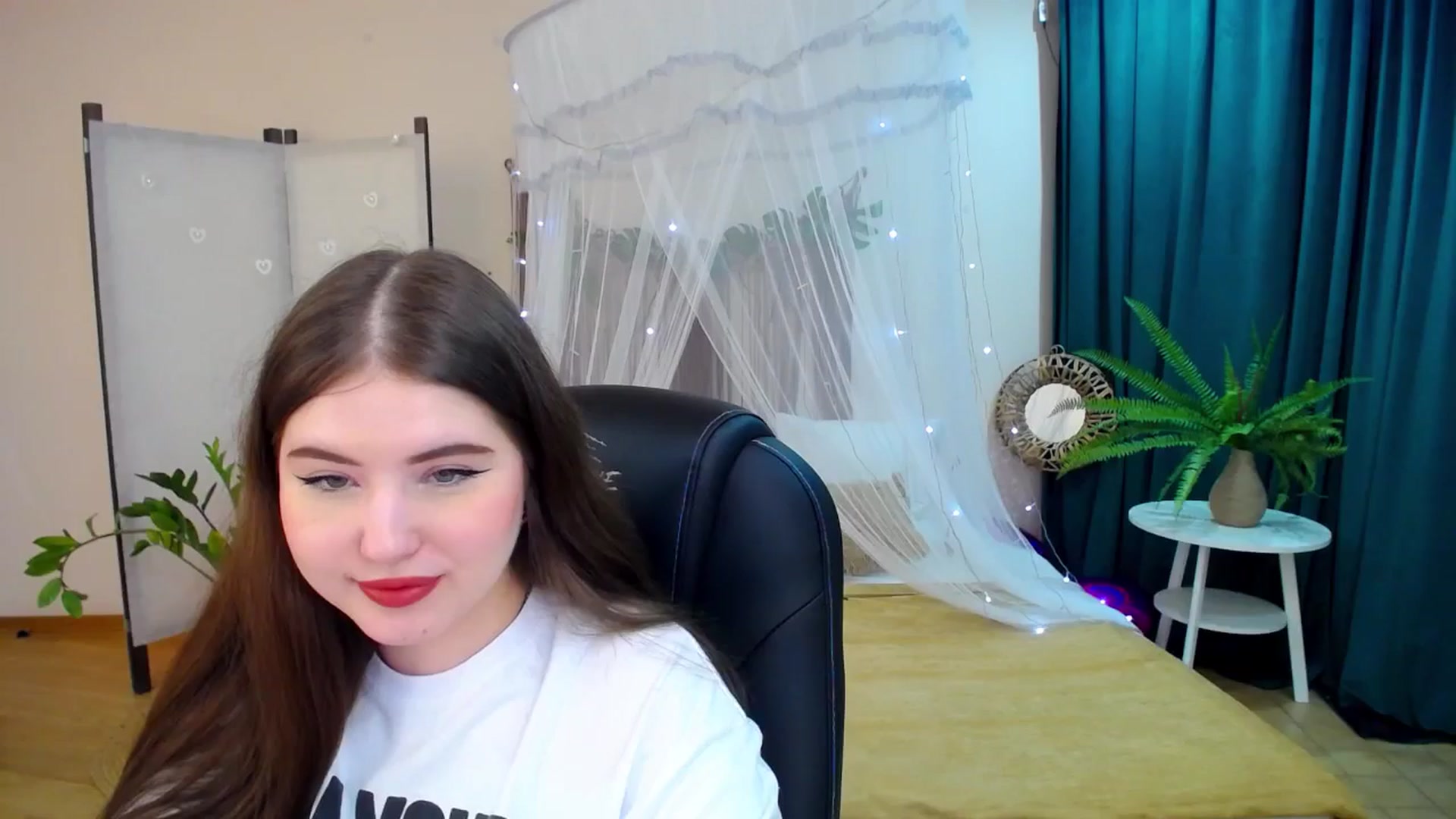 Gallery image thumbnail from AdmireMyEyes's myfreecams stream on, 03/09/2025, 20:53 image 14 of 20