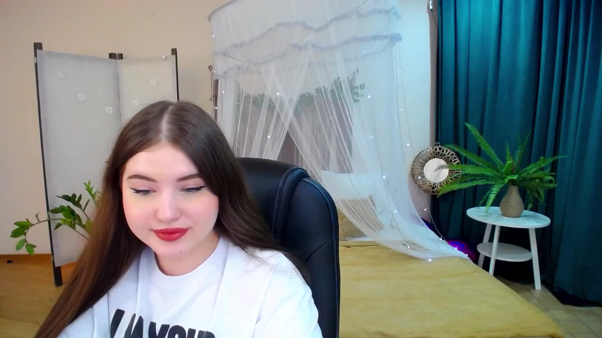 Gallery image thumbnail from AdmireMyEyes's myfreecams stream on, 03/09/2025, 20:53 image 11 of 20