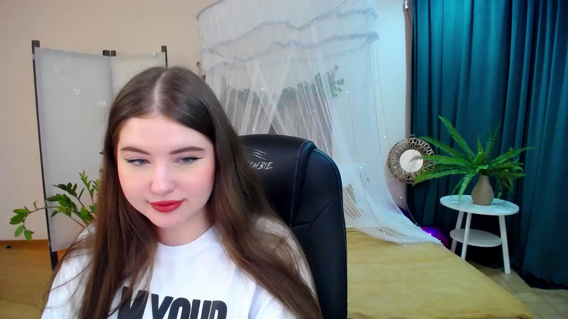 Gallery image thumbnail from AdmireMyEyes's myfreecams stream on, 03/09/2025, 20:53 image 4 of 20