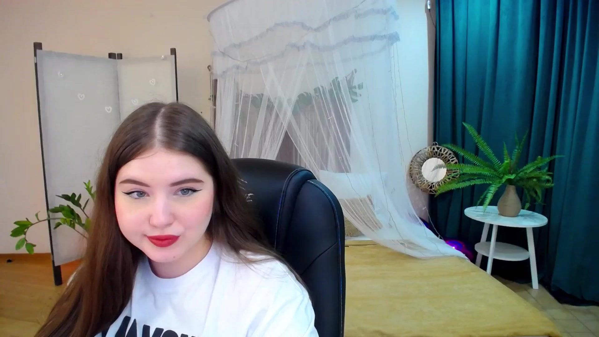 Gallery image thumbnail from AdmireMyEyes's myfreecams stream on, 03/09/2025, 20:53 image 16 of 20