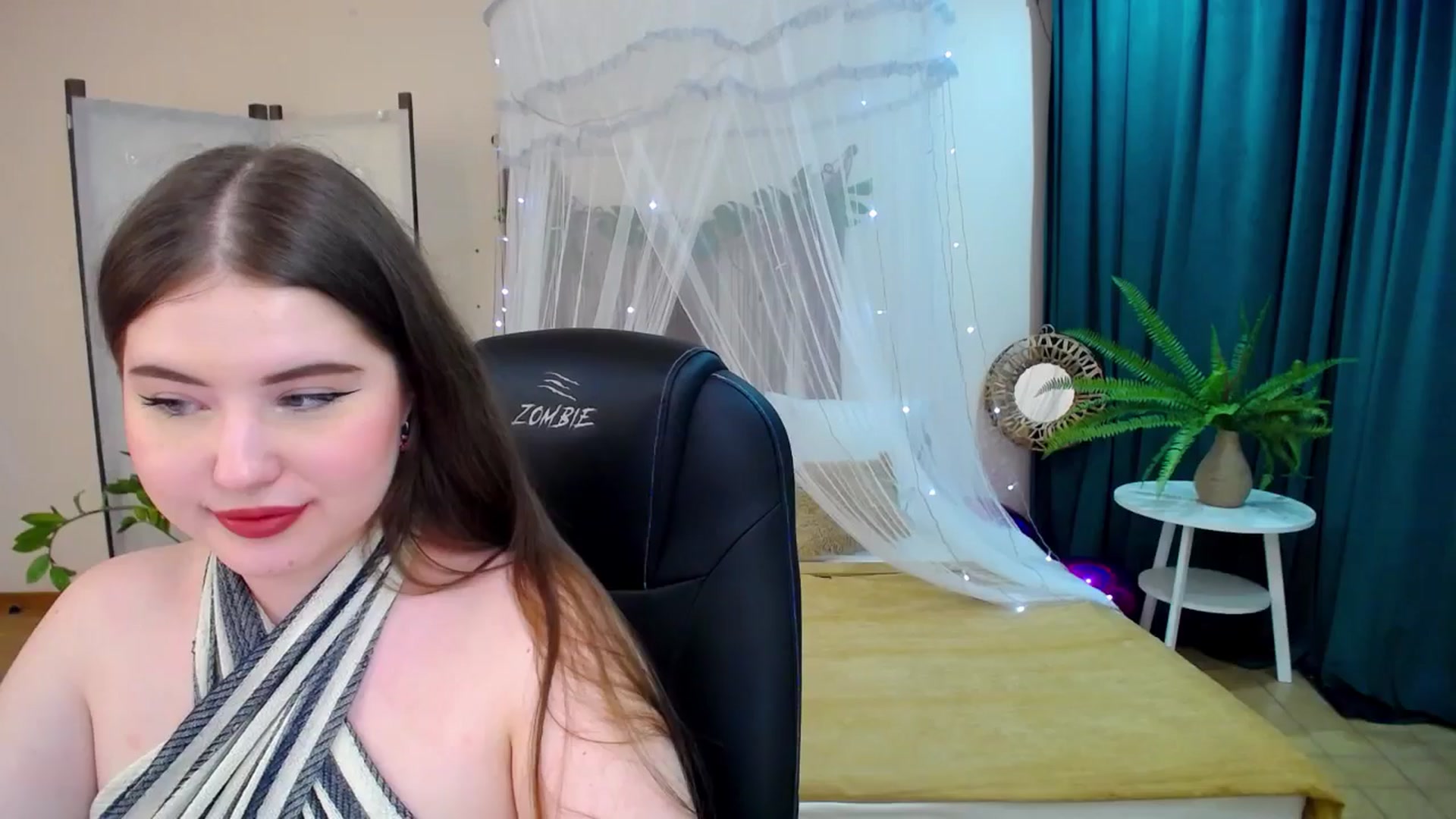 Gallery image thumbnail from AdmireMyEyes's myfreecams stream on, 03/09/2025, 23:33 image 5 of 20