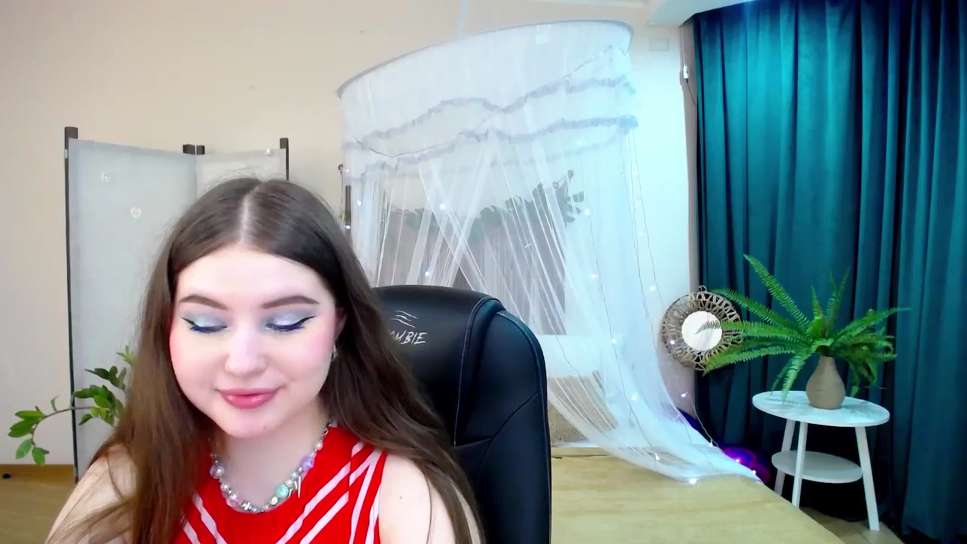 Gallery image thumbnail from AdmireMyEyes's myfreecams stream on, 03/10/2025, 20:59 image 16 of 20