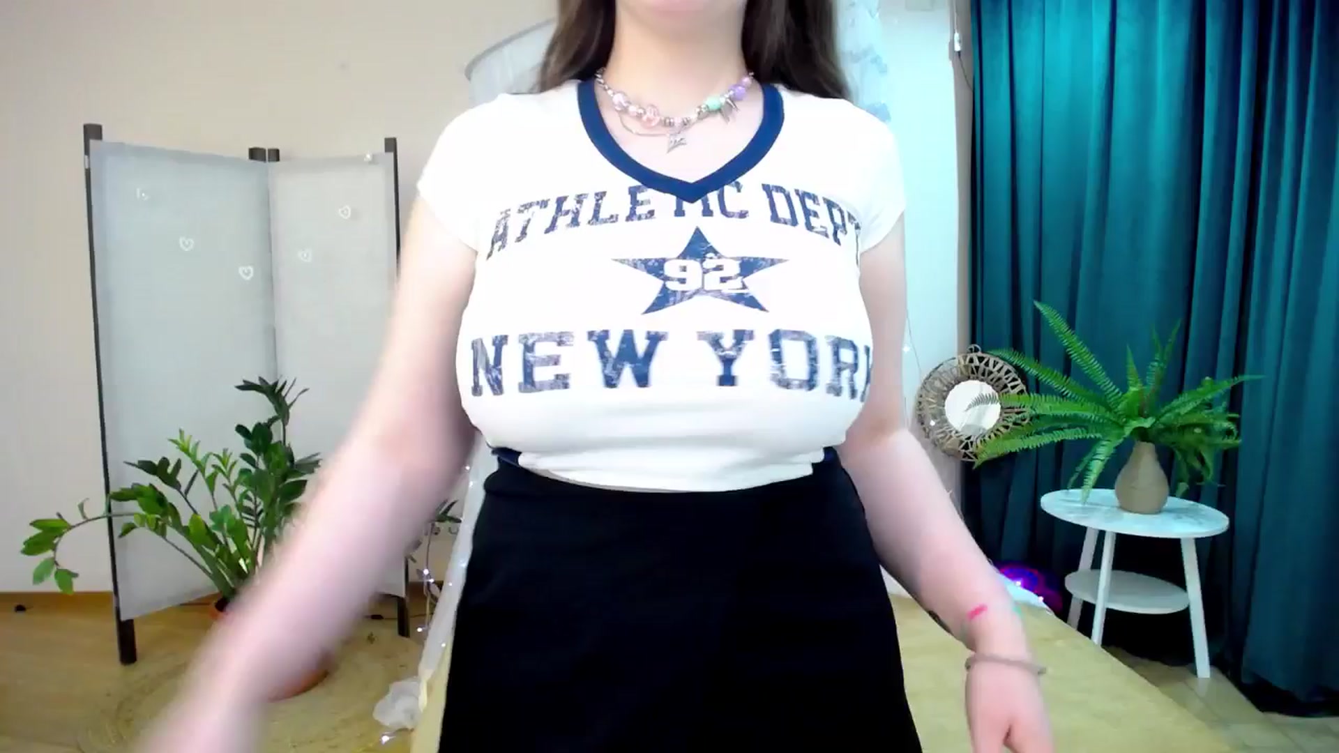 Gallery image thumbnail from AdmireMyEyes's myfreecams stream on, 03/10/2025, 20:59 image 4 of 20