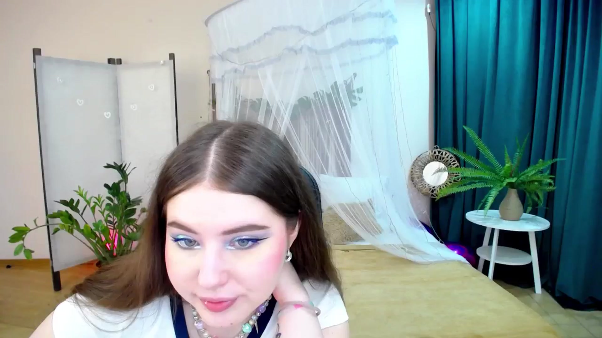 Gallery image thumbnail from AdmireMyEyes's myfreecams stream on, 03/10/2025, 20:59 image 6 of 20