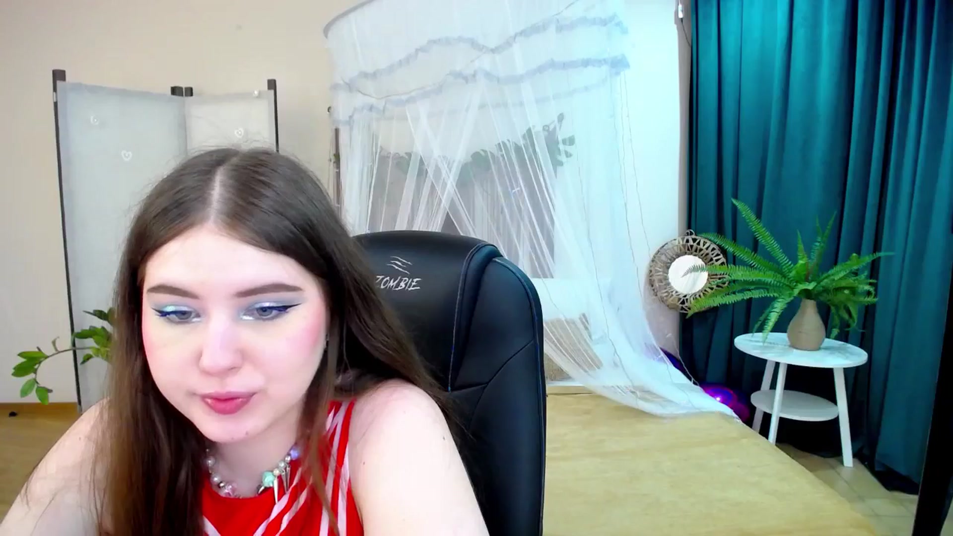 Gallery image thumbnail from AdmireMyEyes's myfreecams stream on, 03/10/2025, 22:37 image 17 of 20