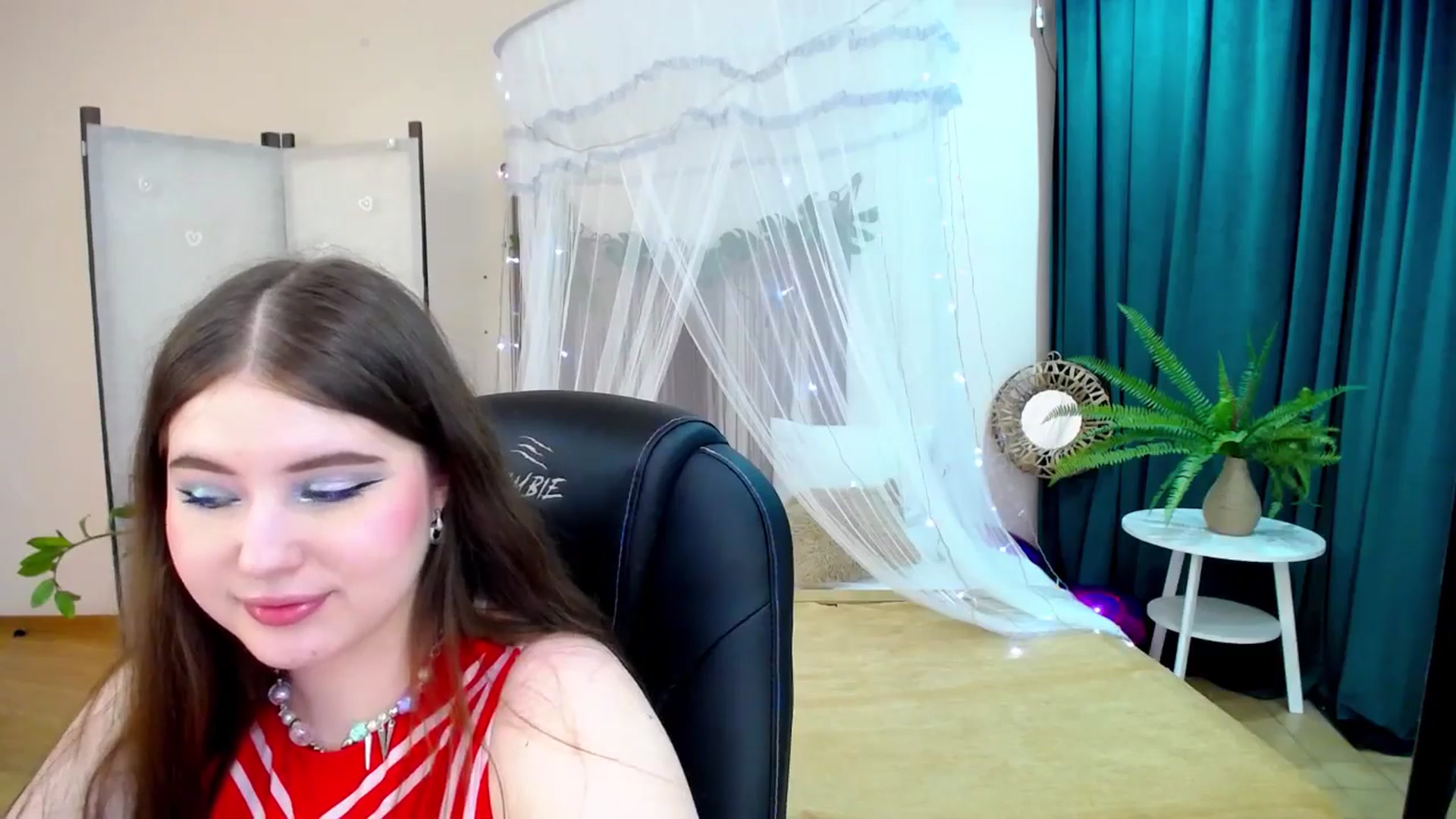 Gallery image thumbnail from AdmireMyEyes's myfreecams stream on, 03/10/2025, 22:37 image 20 of 20