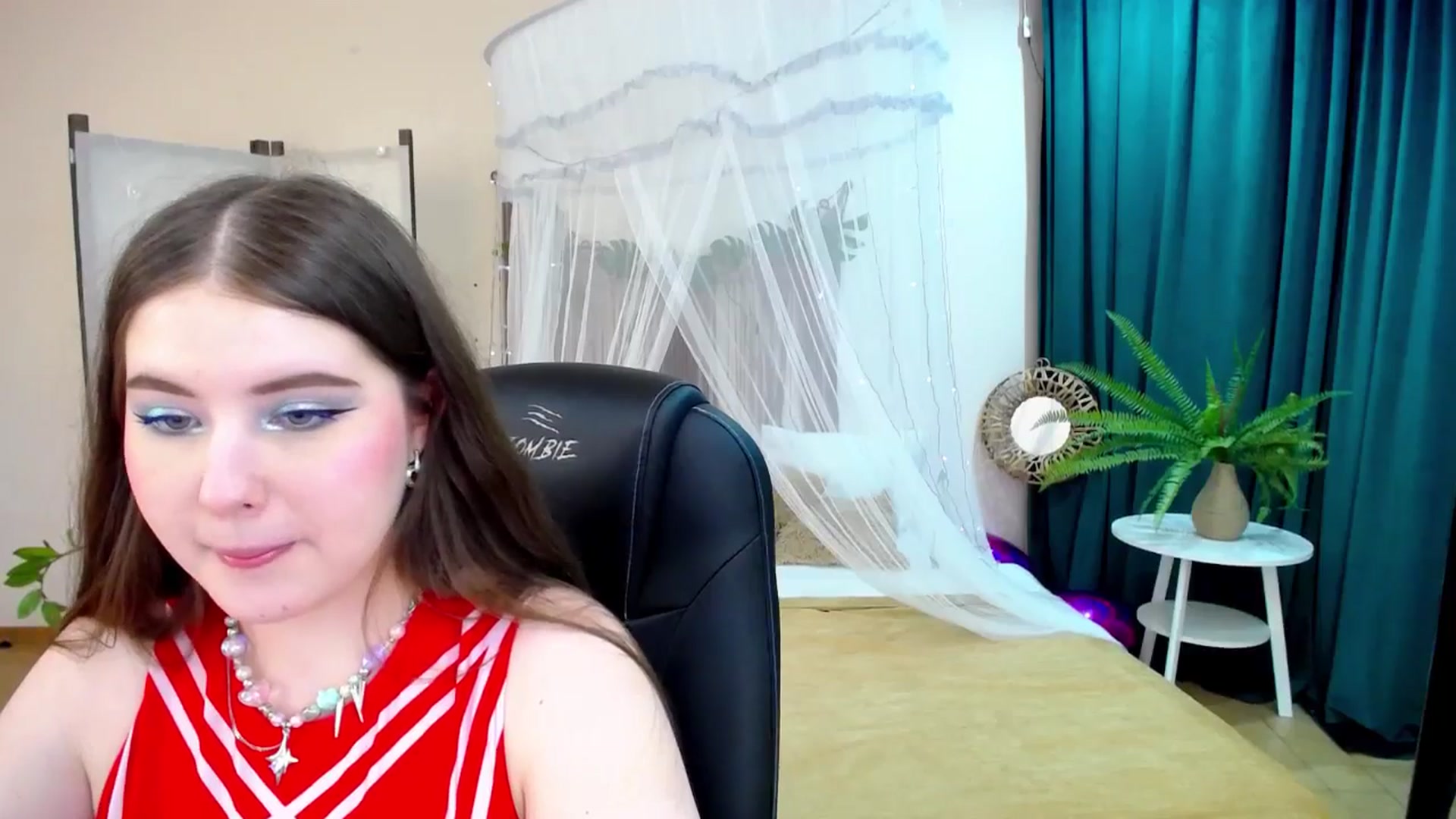 Gallery image thumbnail from AdmireMyEyes's myfreecams stream on, 03/10/2025, 23:46 image 16 of 20