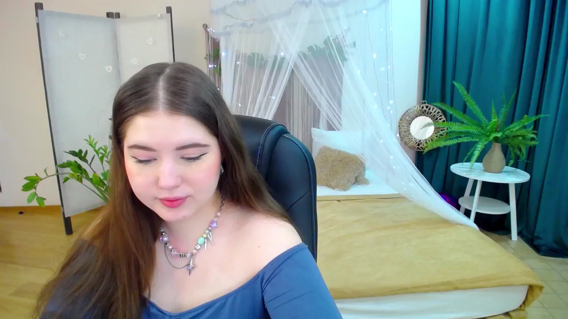 Gallery image thumbnail from AdmireMyEyes's myfreecams stream on, 03/11/2025, 19:48 image 3 of 20
