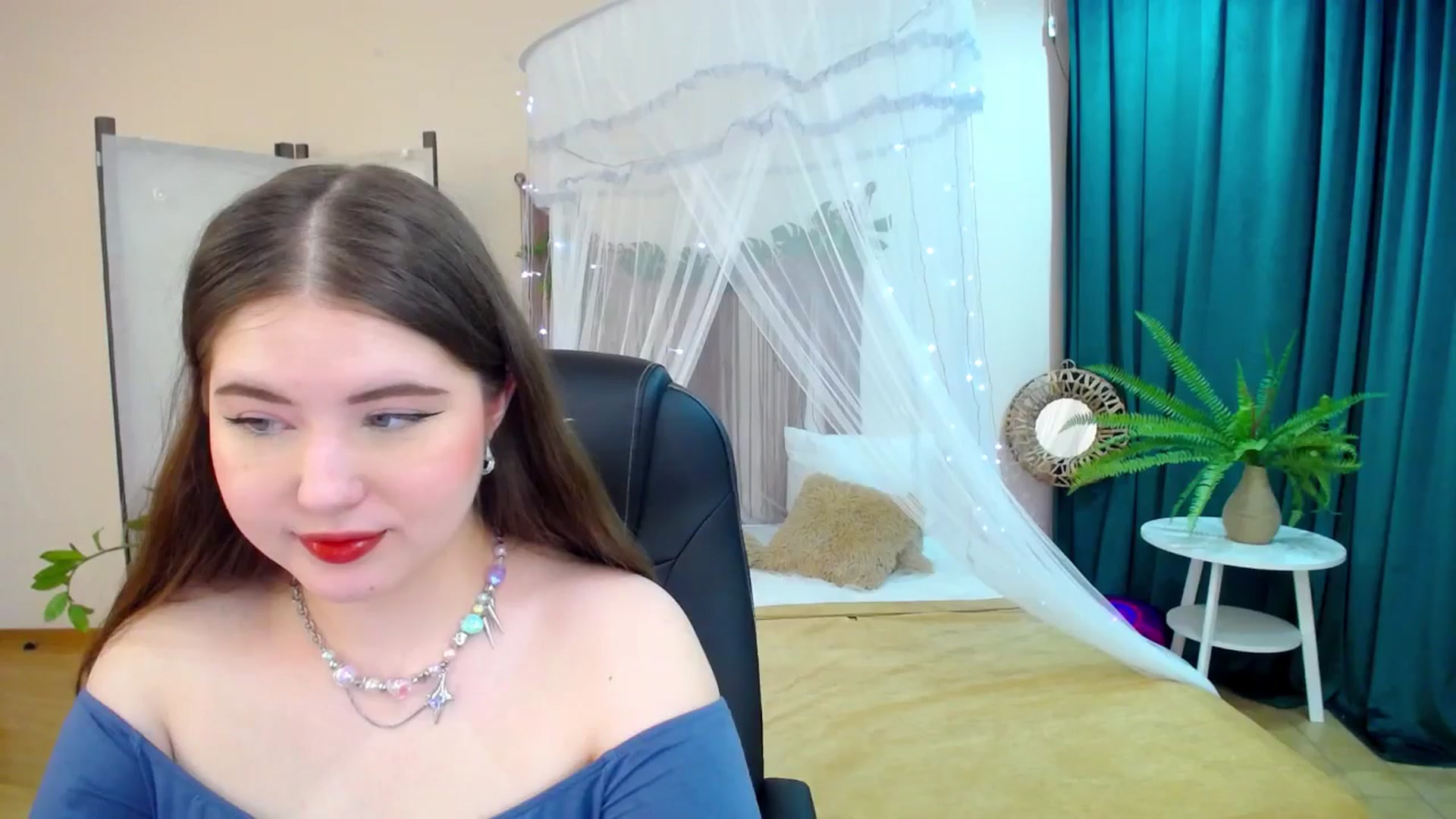 Gallery image thumbnail from AdmireMyEyes's myfreecams stream on, 03/11/2025, 19:48 image 15 of 20