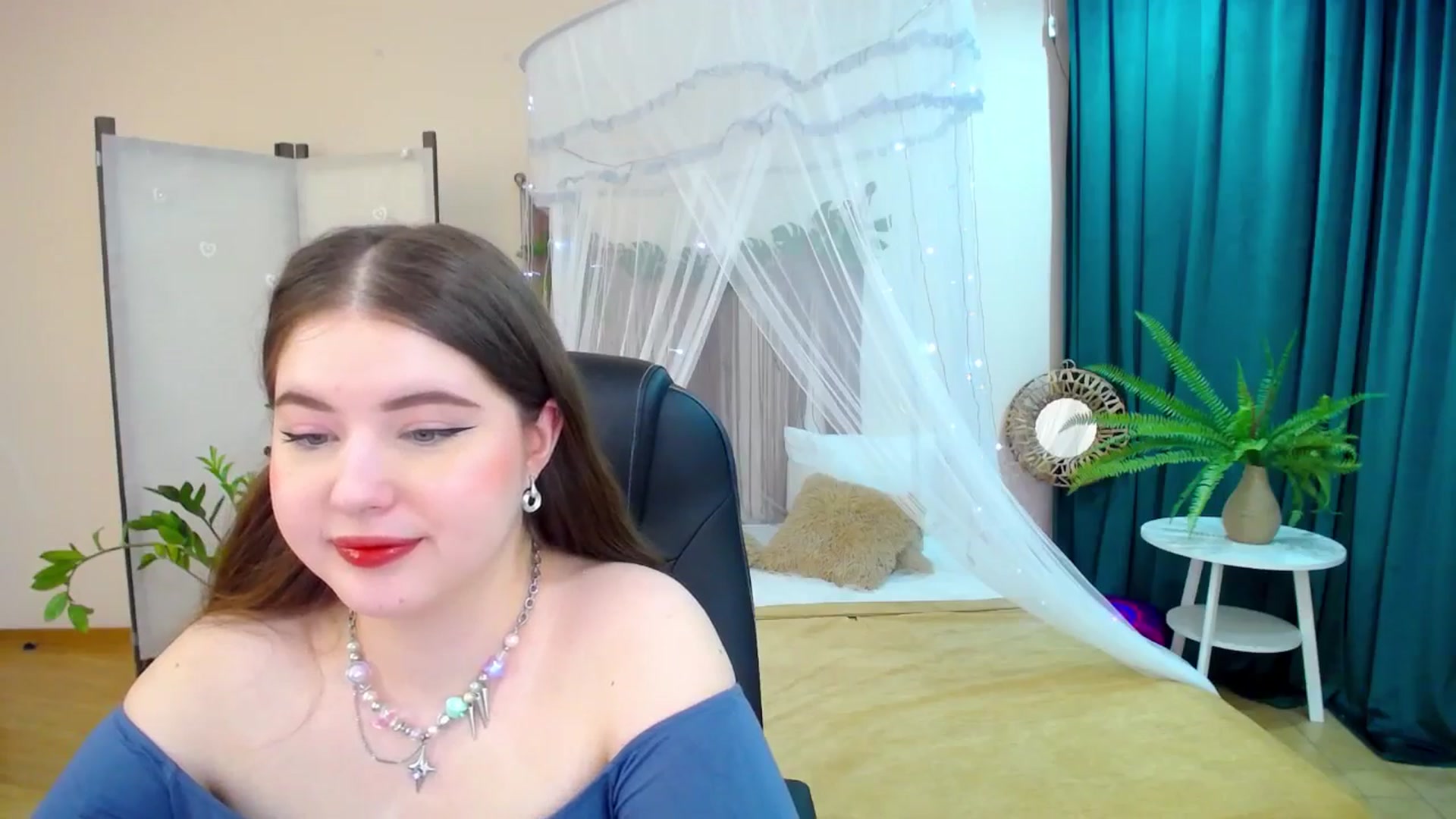 Gallery image thumbnail from AdmireMyEyes's myfreecams stream on, 03/11/2025, 19:48 image 16 of 20