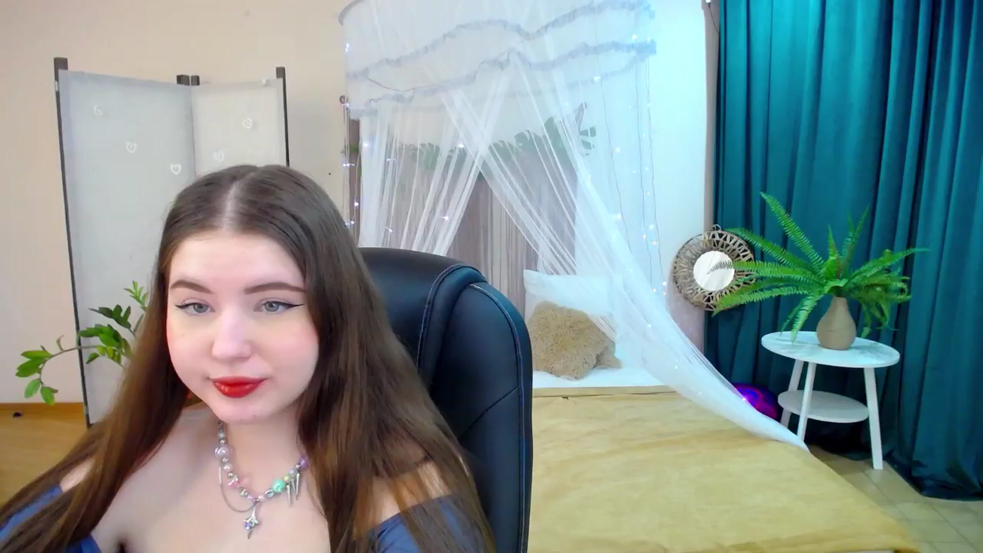 Gallery image thumbnail from AdmireMyEyes's myfreecams stream on, 03/11/2025, 20:56 image 2 of 20