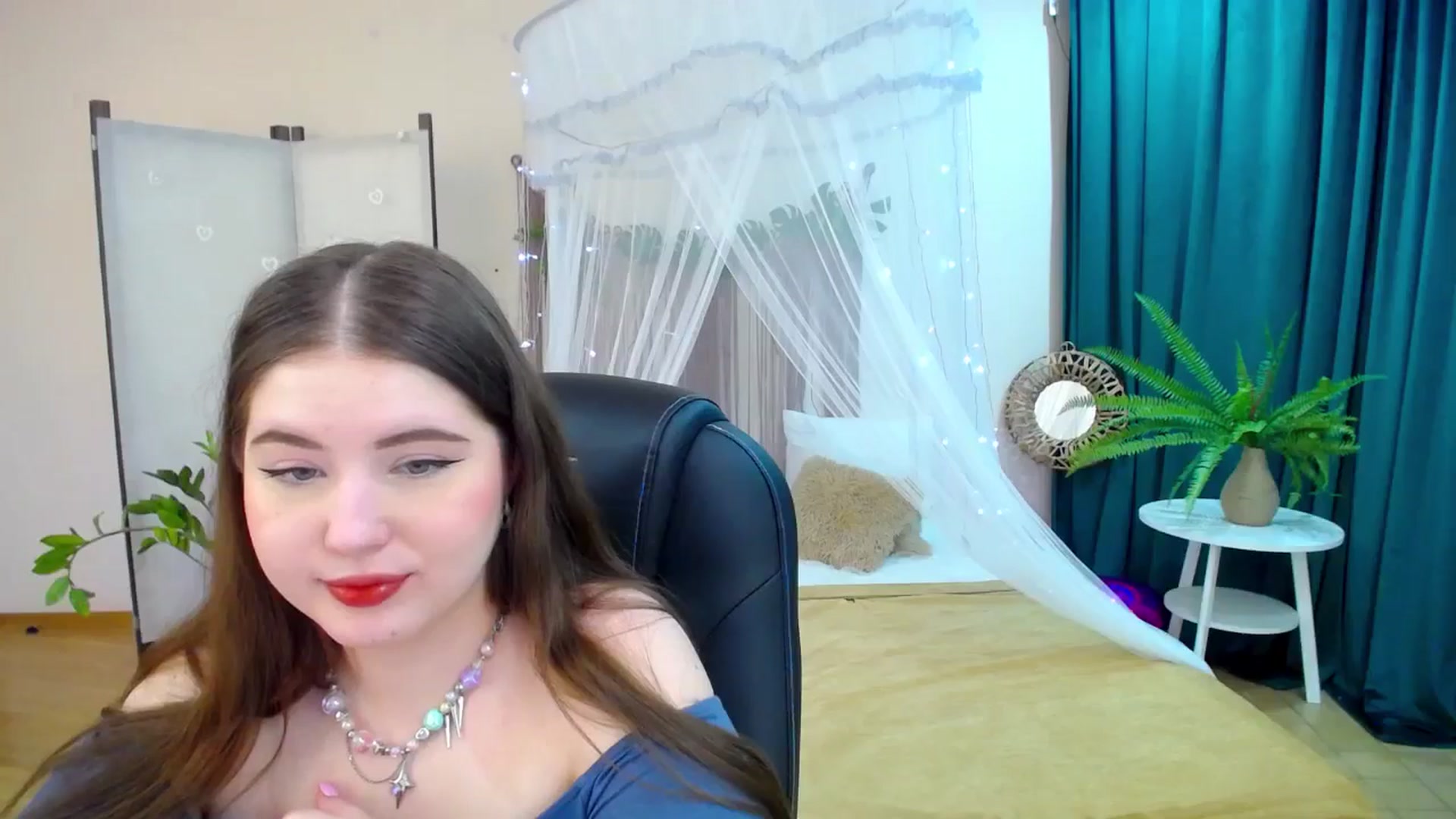 Gallery image thumbnail from AdmireMyEyes's myfreecams stream on, 03/11/2025, 20:56 image 9 of 20