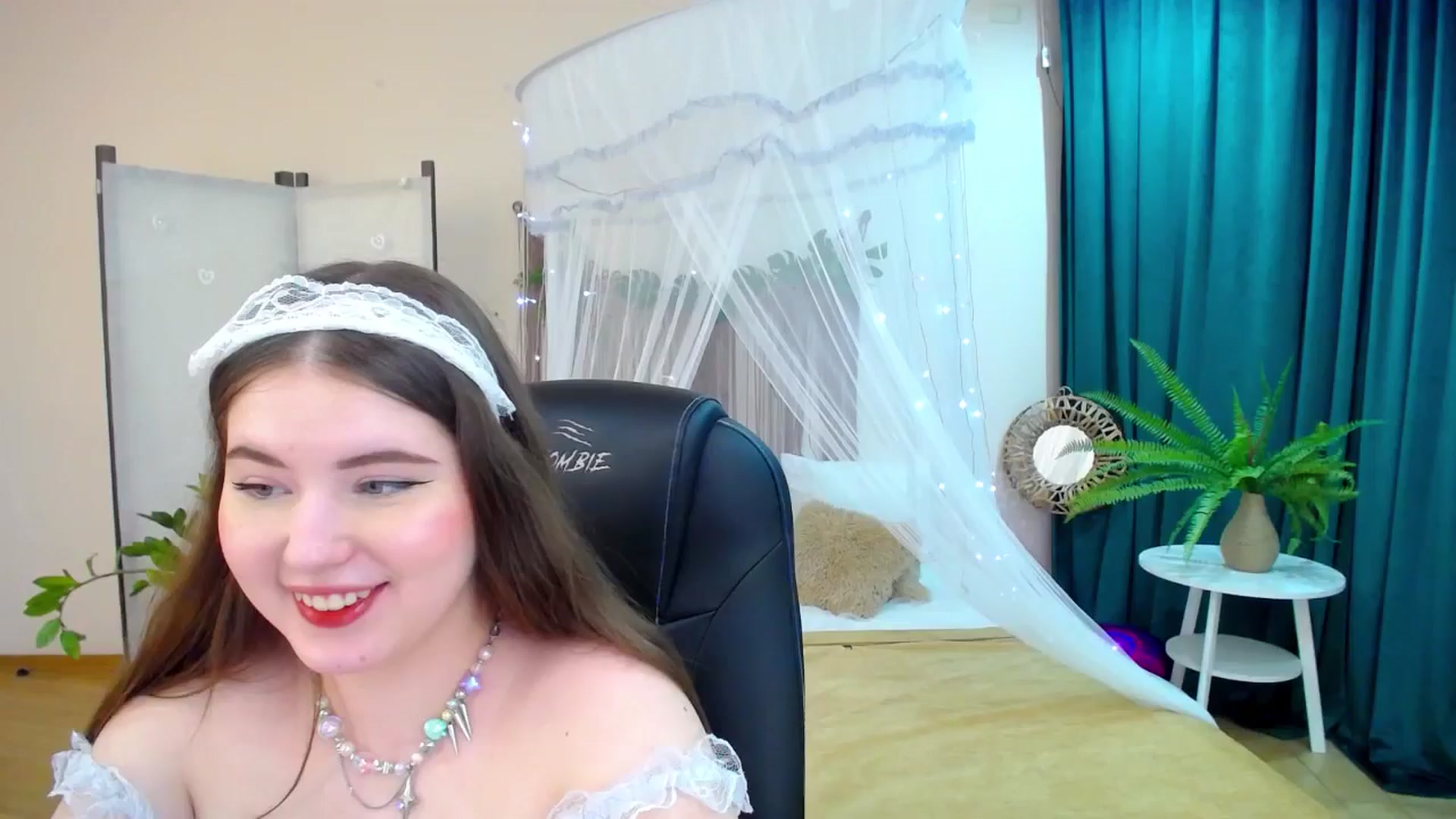 Gallery image thumbnail from AdmireMyEyes's myfreecams stream on, 03/11/2025, 21:46 image 13 of 20