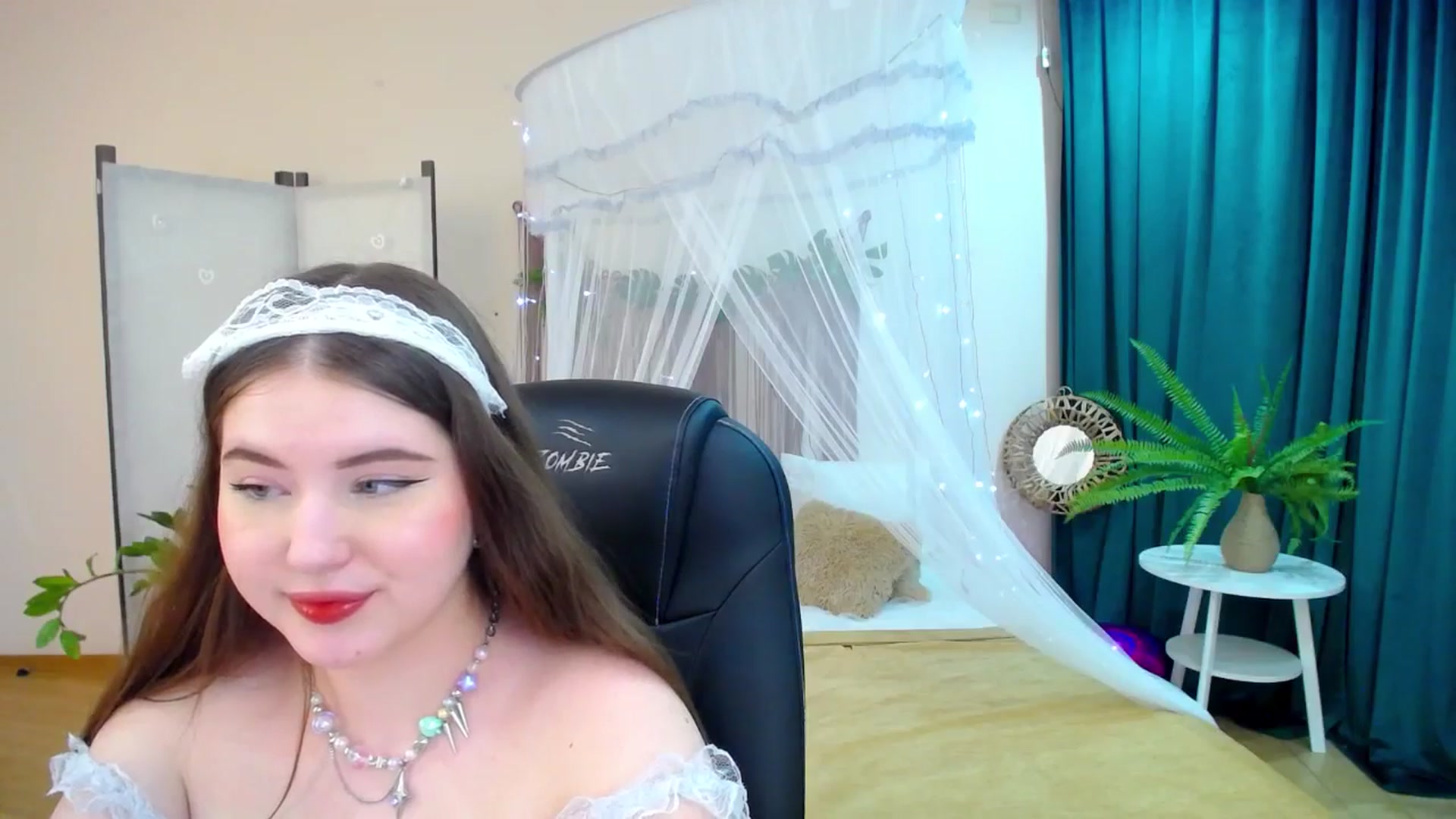 Gallery image thumbnail from AdmireMyEyes's myfreecams stream on, 03/11/2025, 21:46 image 14 of 20