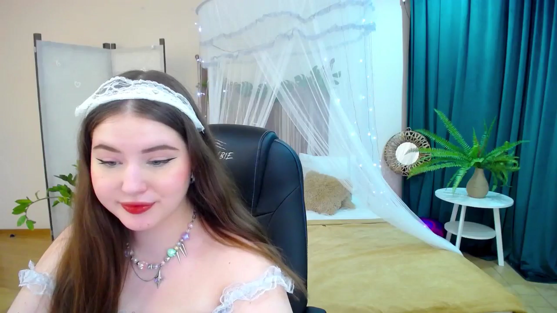 Gallery image thumbnail from AdmireMyEyes's myfreecams stream on, 03/11/2025, 21:46 image 16 of 20