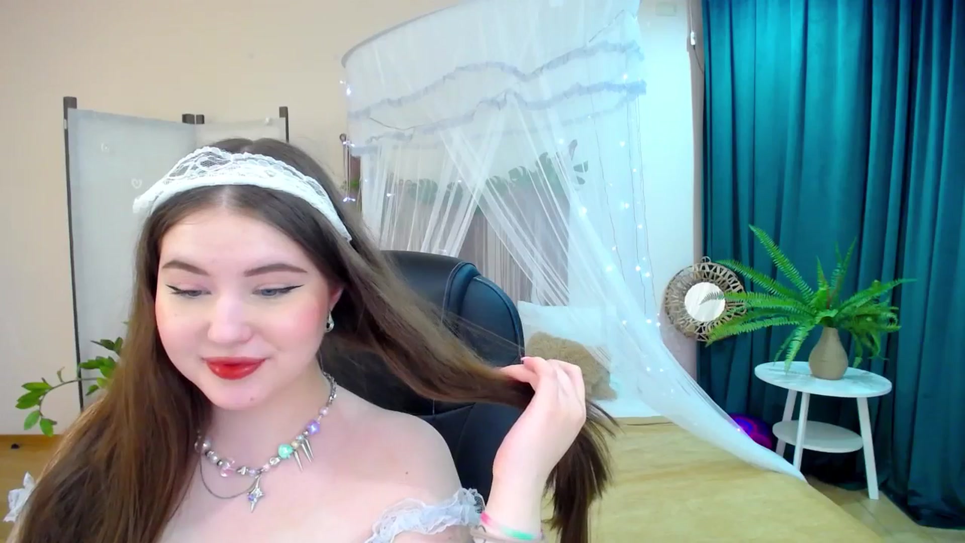 Gallery image thumbnail from AdmireMyEyes's myfreecams stream on, 03/11/2025, 21:46 image 15 of 20