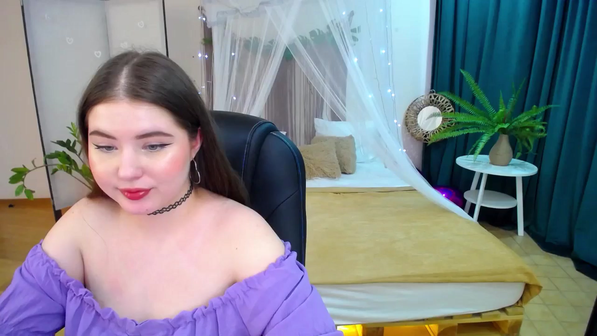 Gallery image thumbnail from AdmireMyEyes's myfreecams stream on, 03/14/2025, 07:47 image 1 of 20