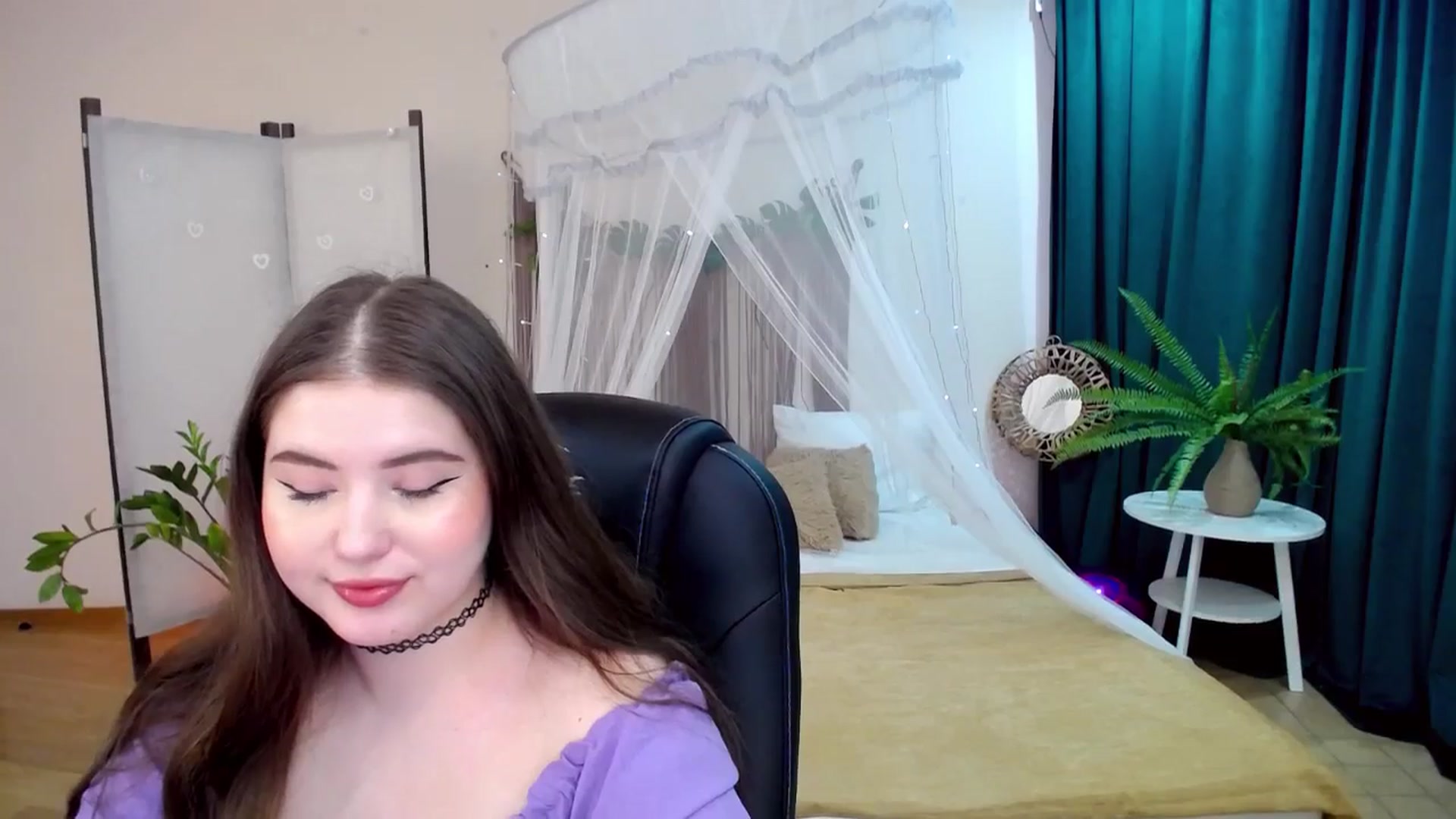 Gallery image thumbnail from AdmireMyEyes's myfreecams stream on, 03/14/2025, 09:43 image 2 of 20