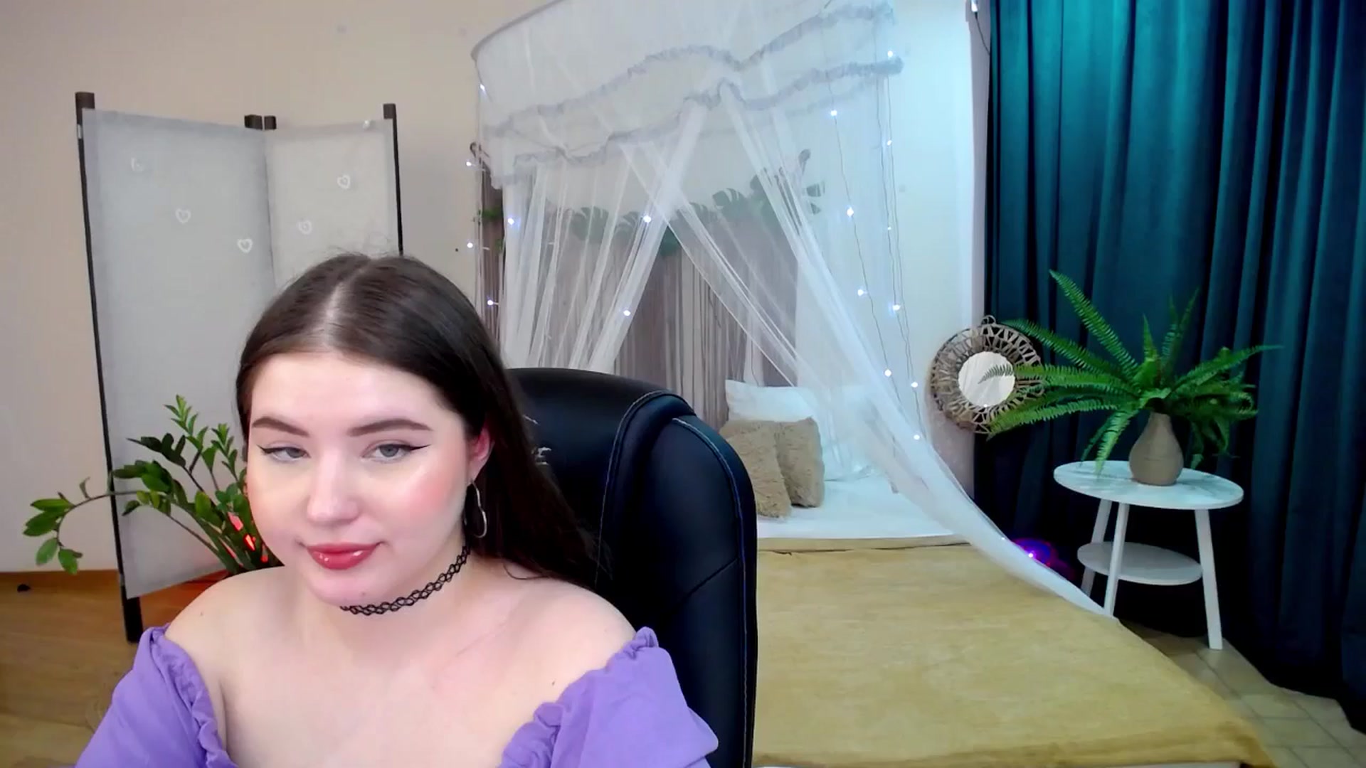 Gallery image thumbnail from AdmireMyEyes's myfreecams stream on, 03/14/2025, 09:43 image 1 of 20