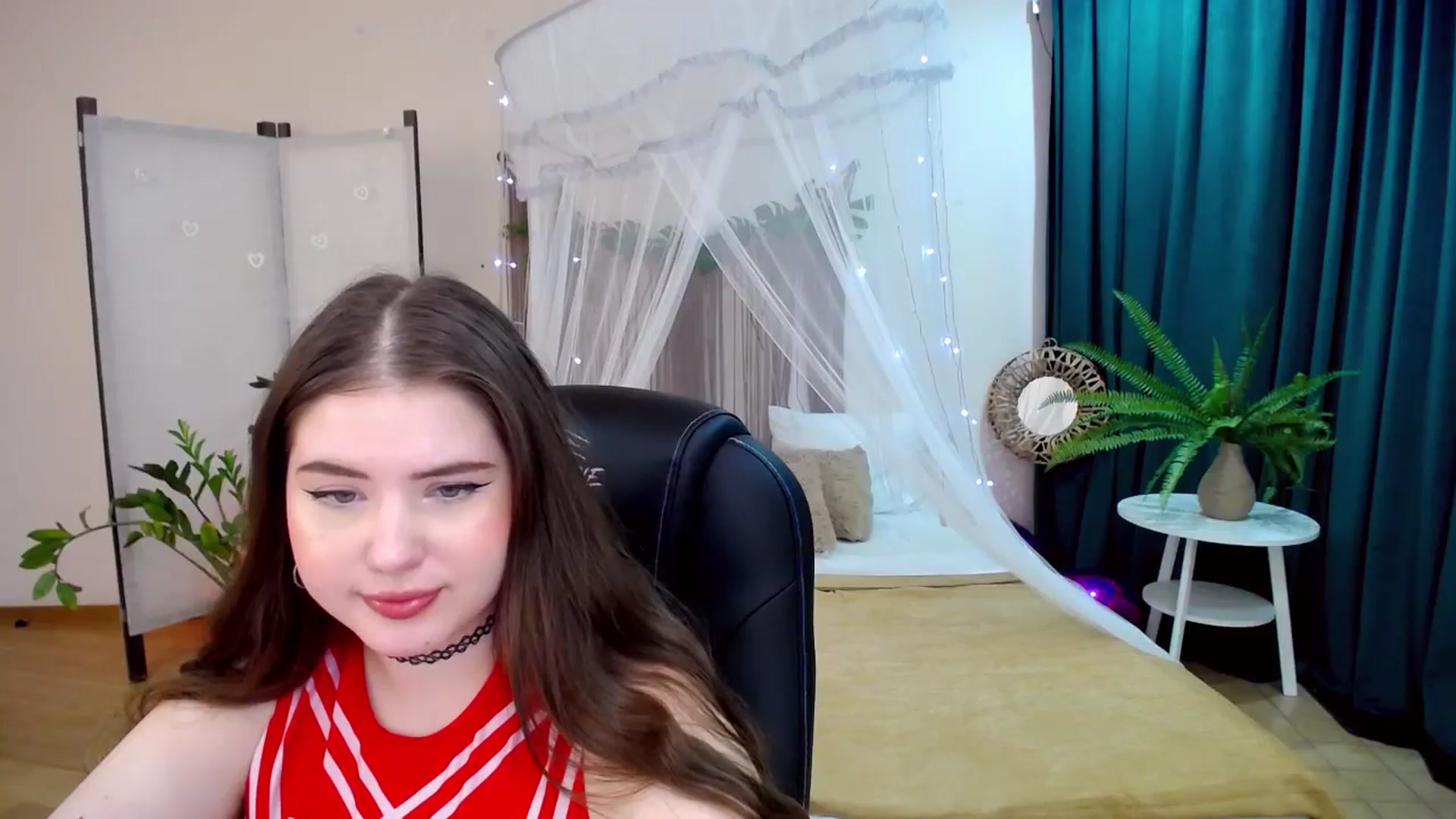 Gallery image thumbnail from AdmireMyEyes's myfreecams stream on, 03/14/2025, 10:22 image 17 of 20