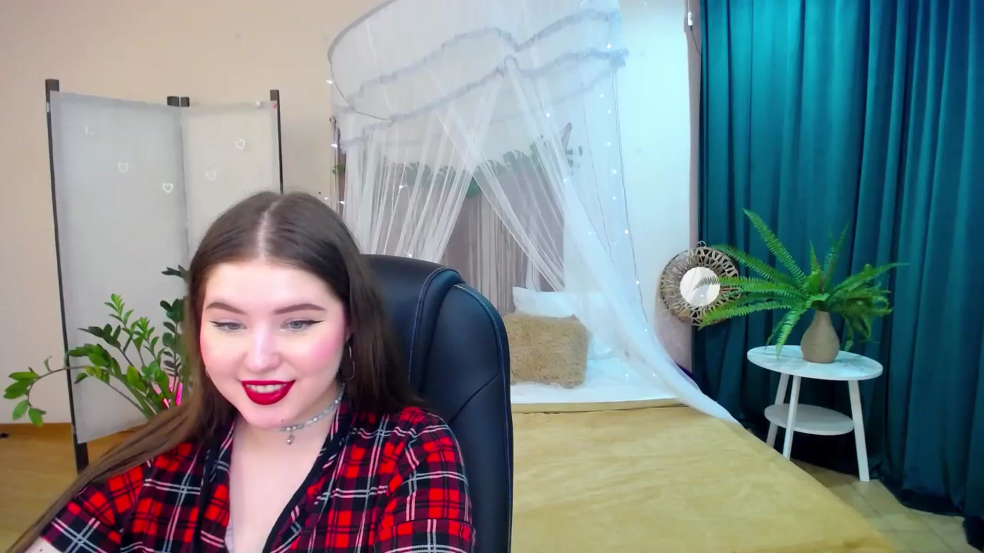 Gallery image thumbnail from AdmireMyEyes's myfreecams stream on, 03/16/2025, 07:46 image 14 of 20